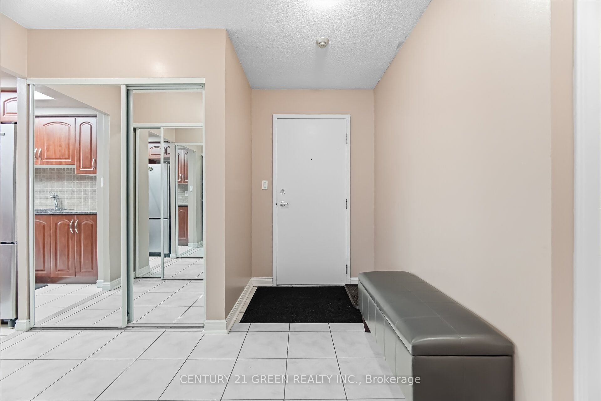 135 Hillcrest Avenue 203 Property Photo 8