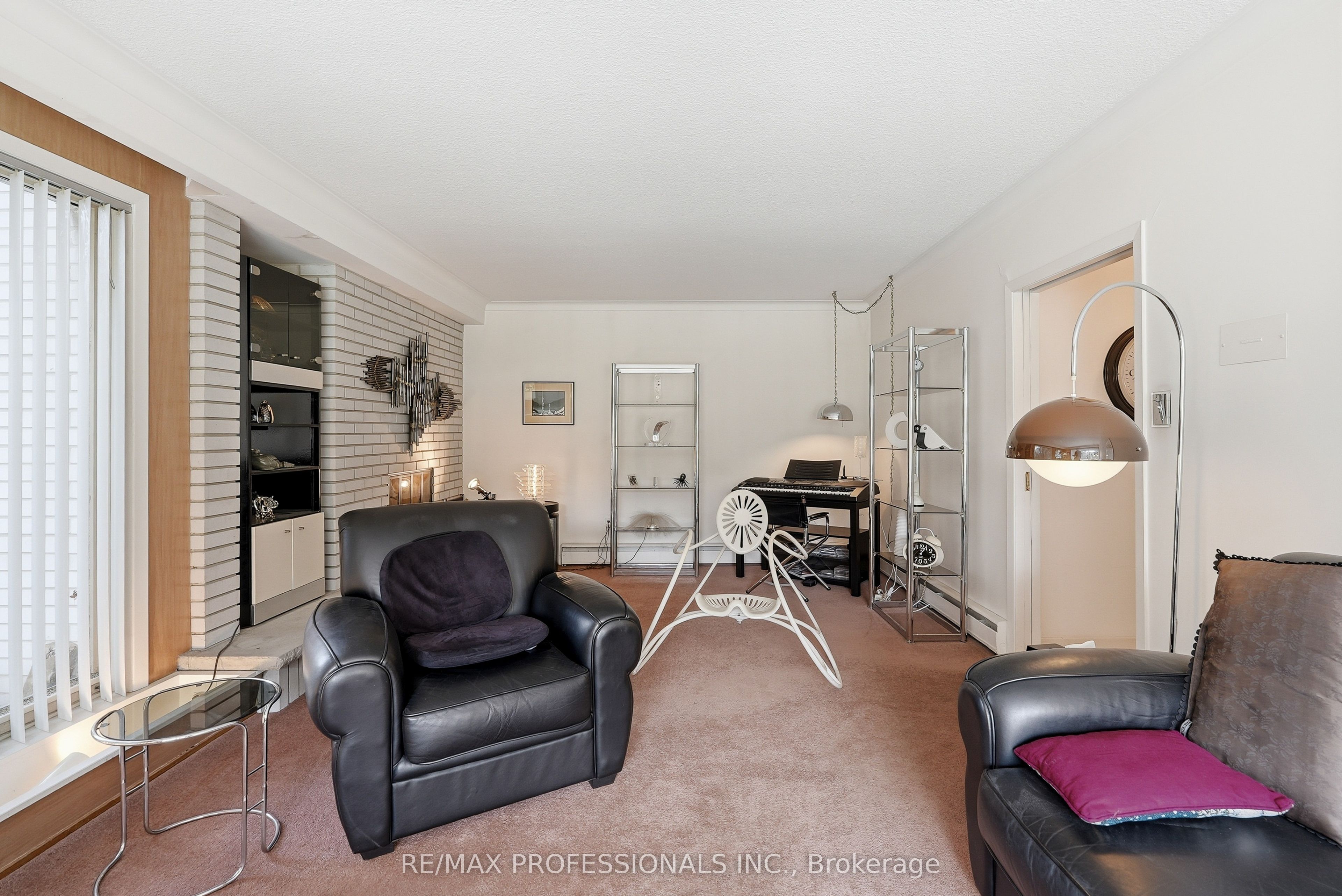 189 Edenbridge Drive Property Photo 6