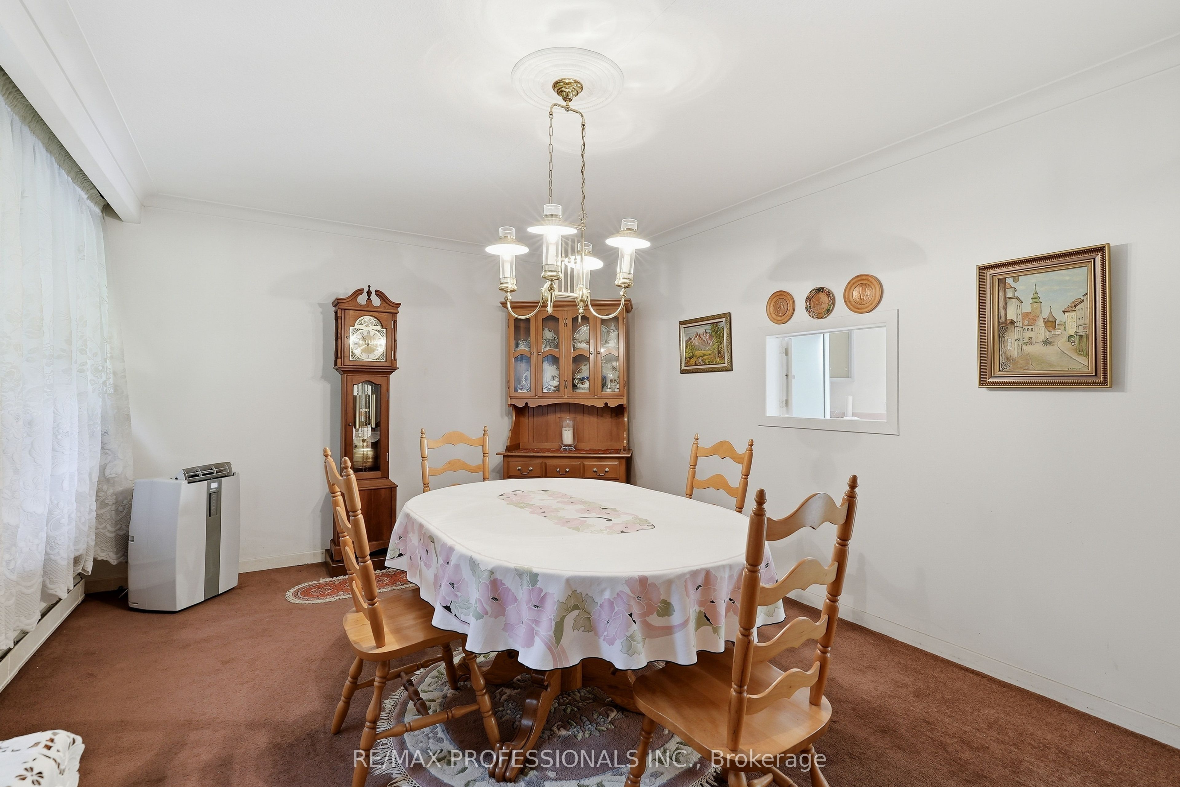 189 Edenbridge Drive Property Photo 9