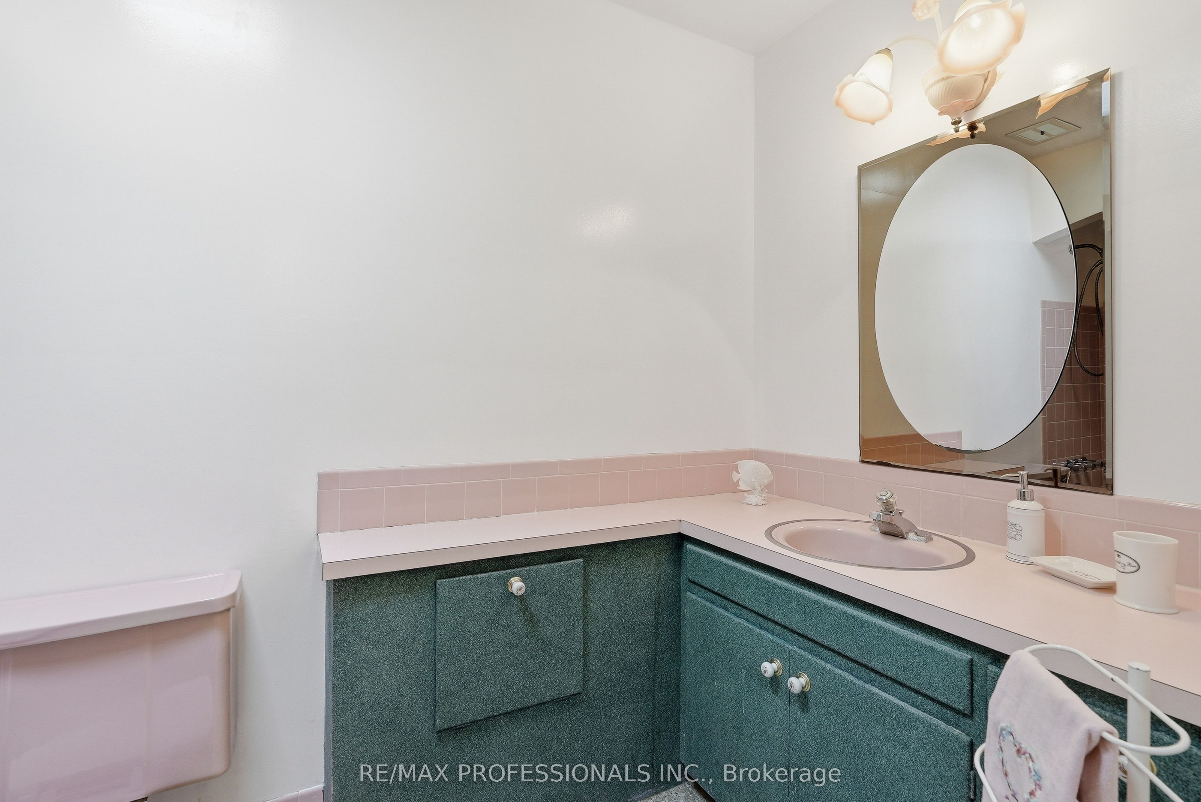 189 Edenbridge Drive Property Photo 23