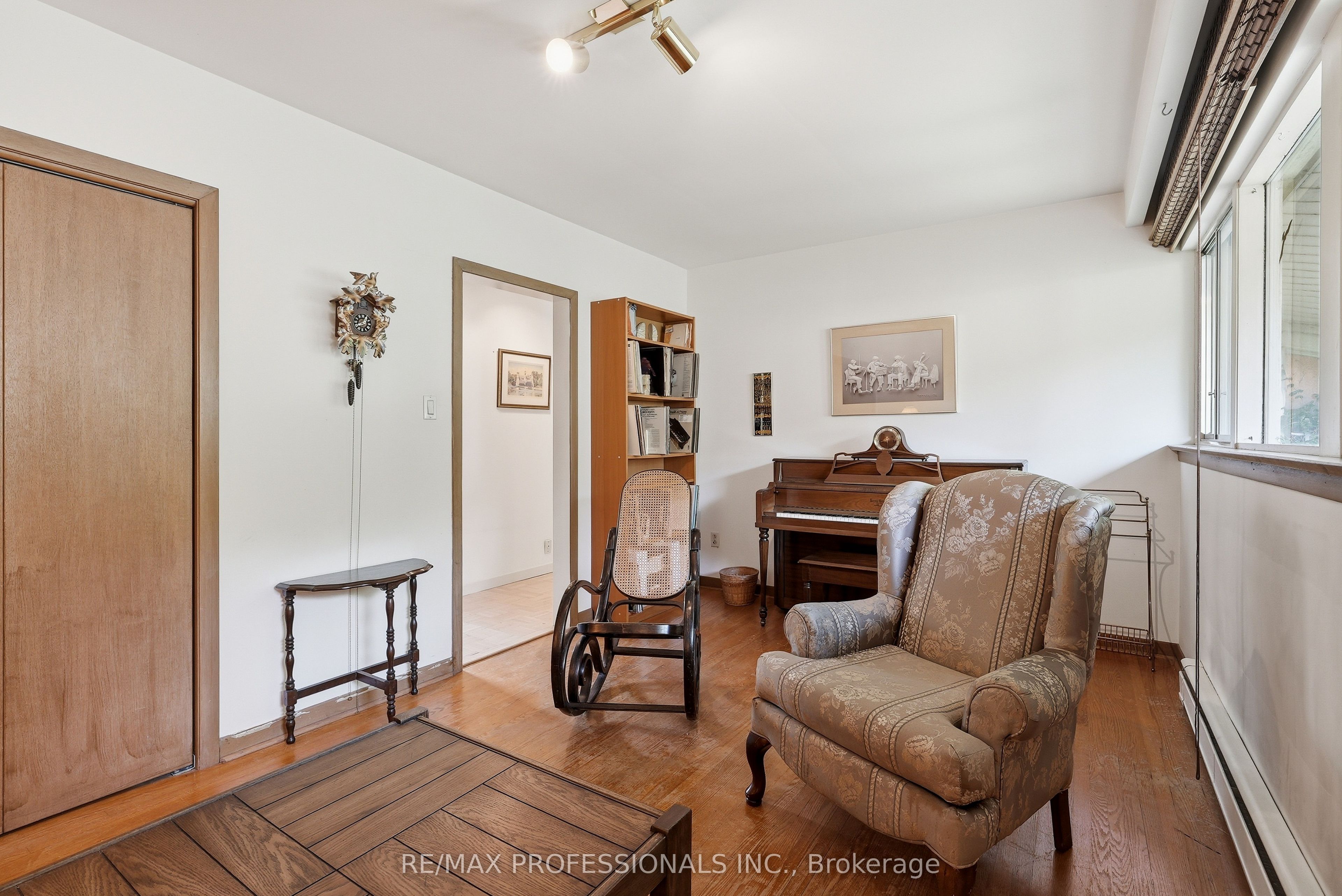 189 Edenbridge Drive Property Photo 28