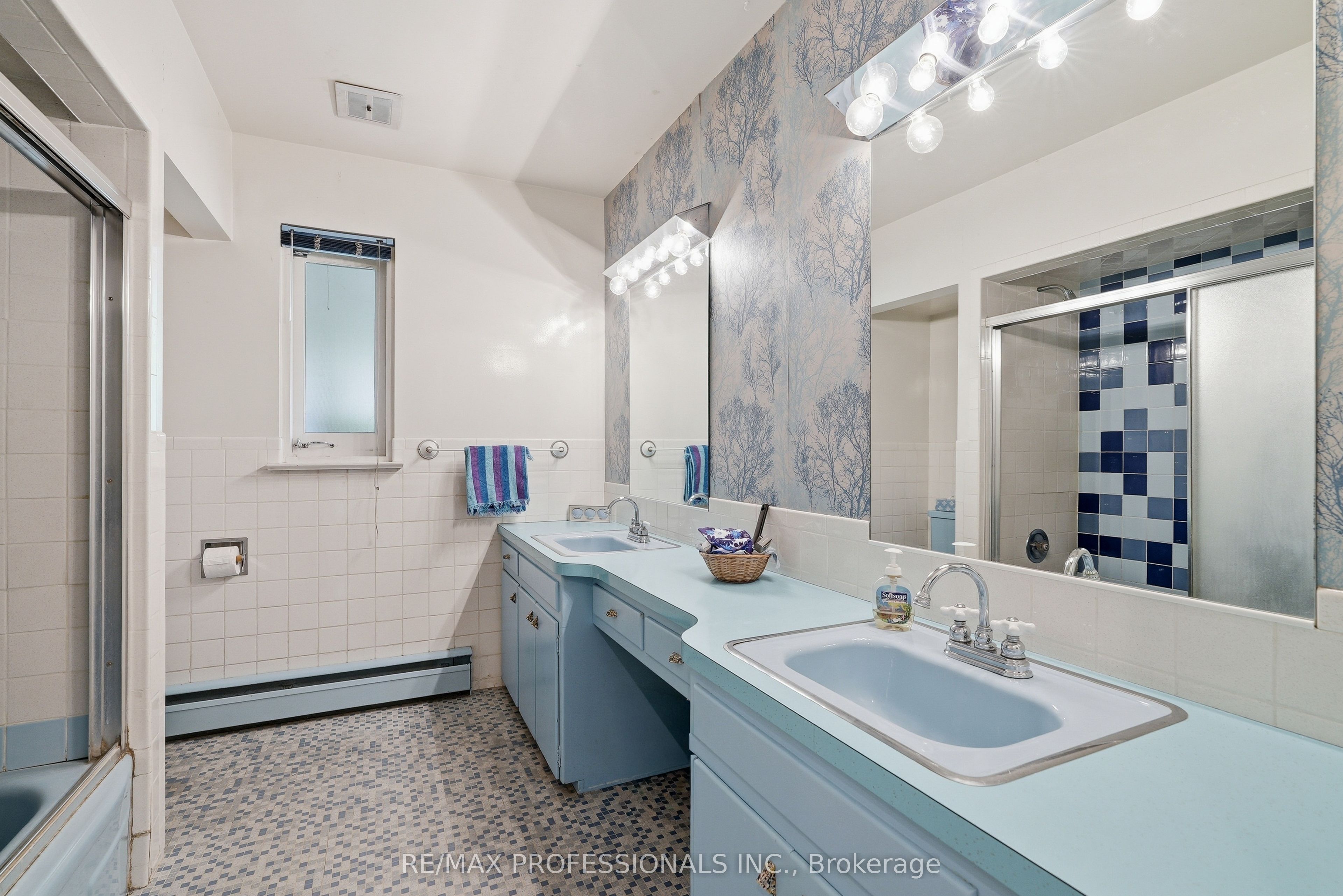189 Edenbridge Drive Property Photo 29