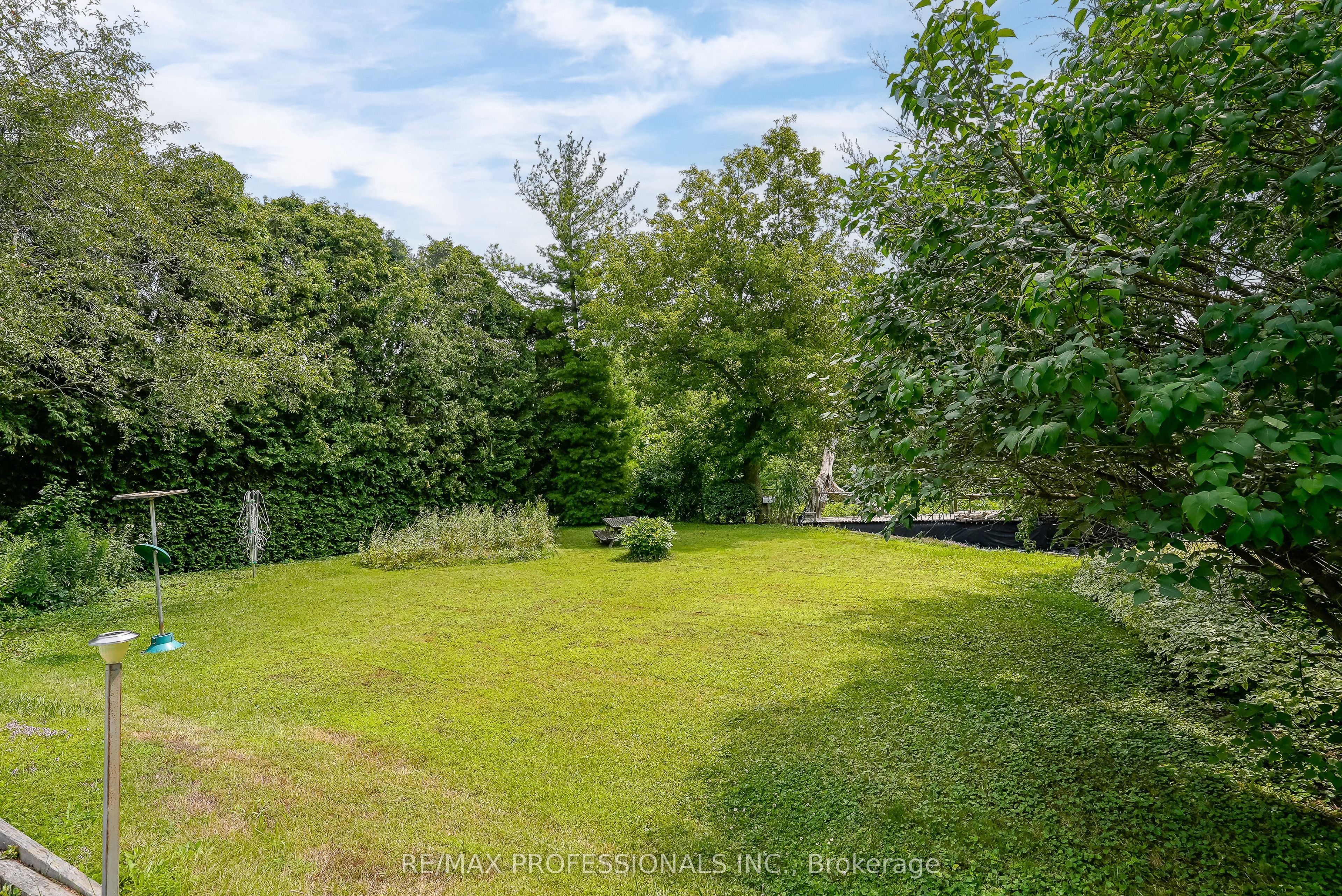 189 Edenbridge Drive Property Photo 40
