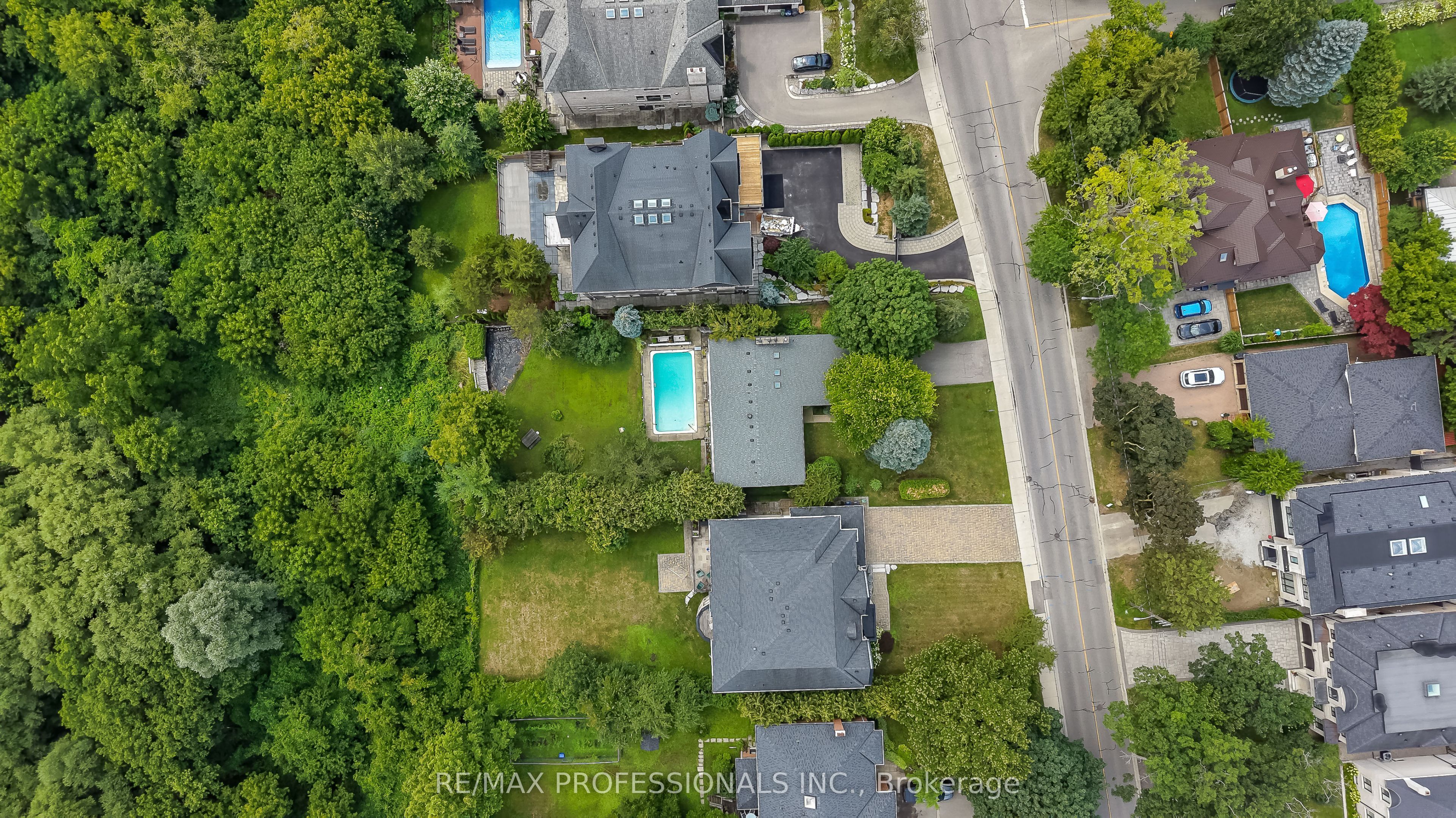 189 Edenbridge Drive Property Photo 46