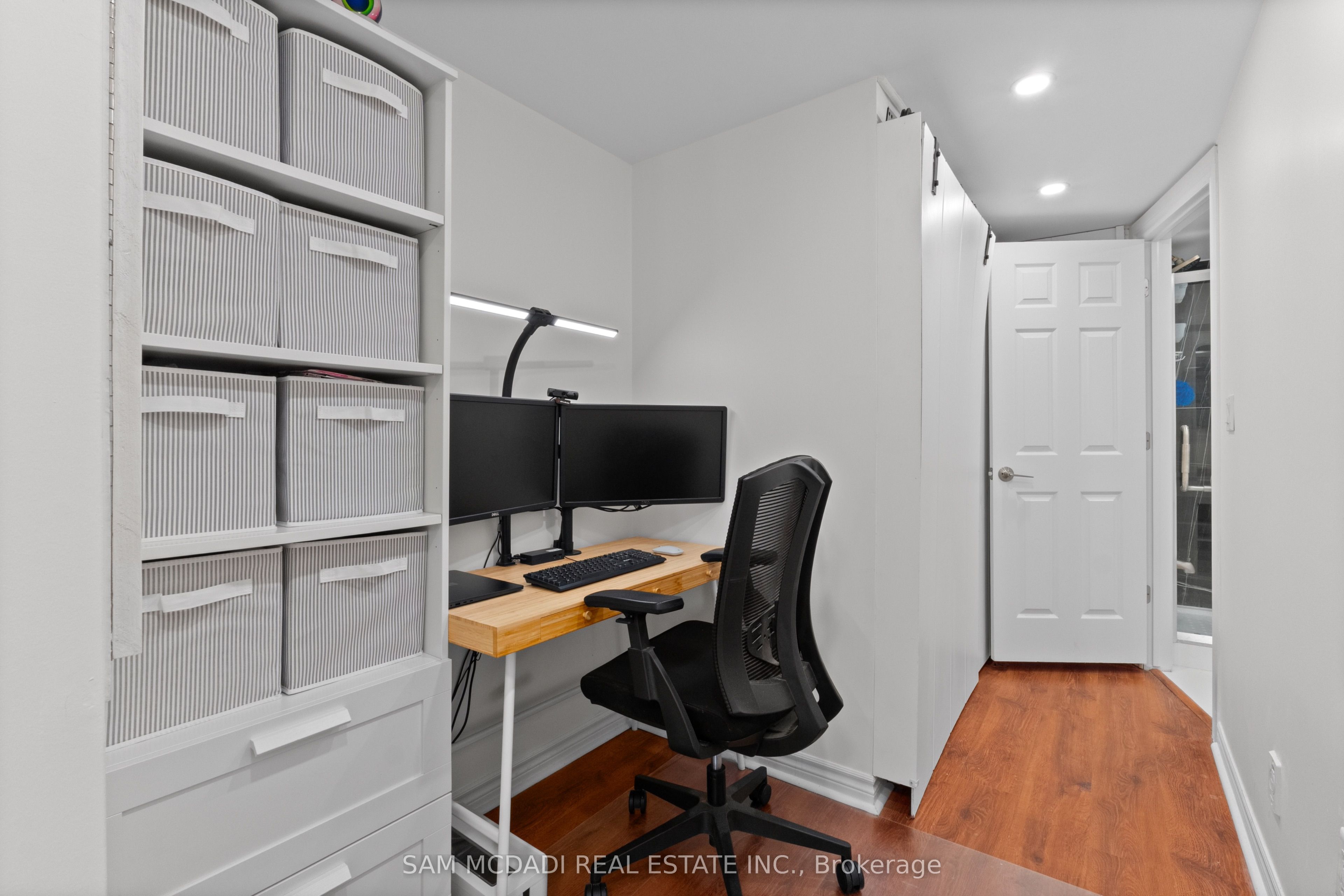 886 Fowles Court Property Photo 4
