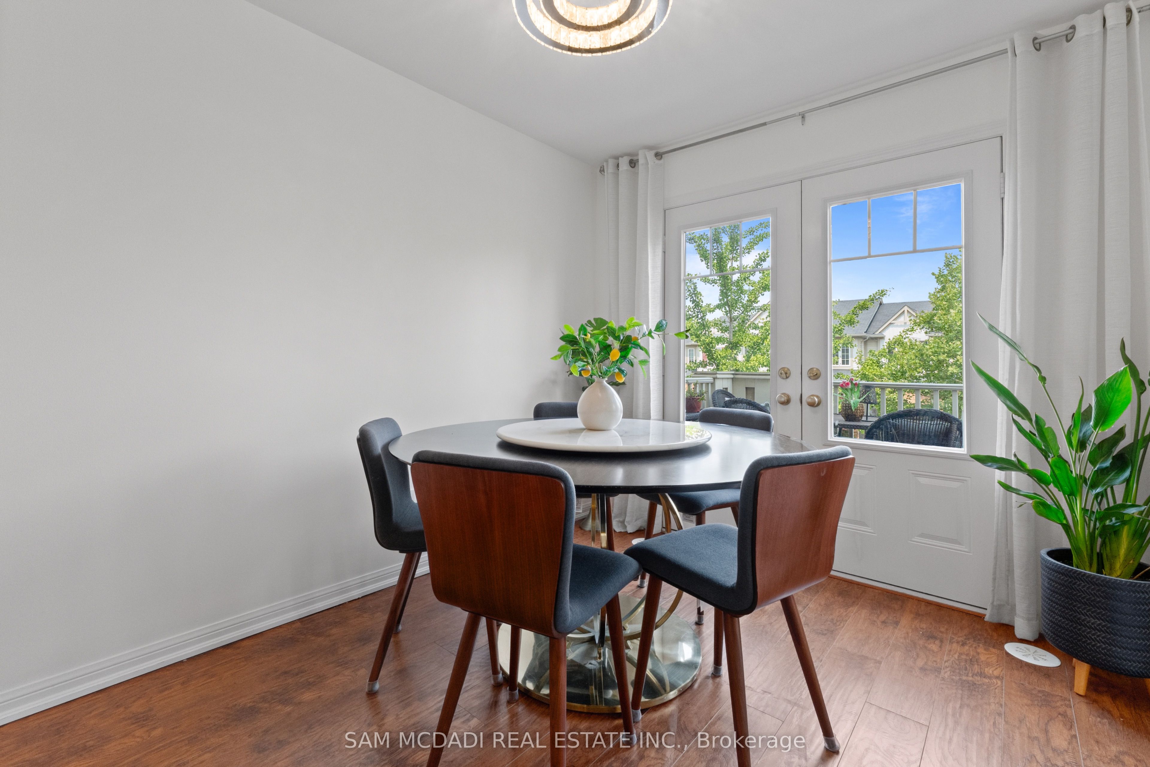 886 Fowles Court Property Photo 15
