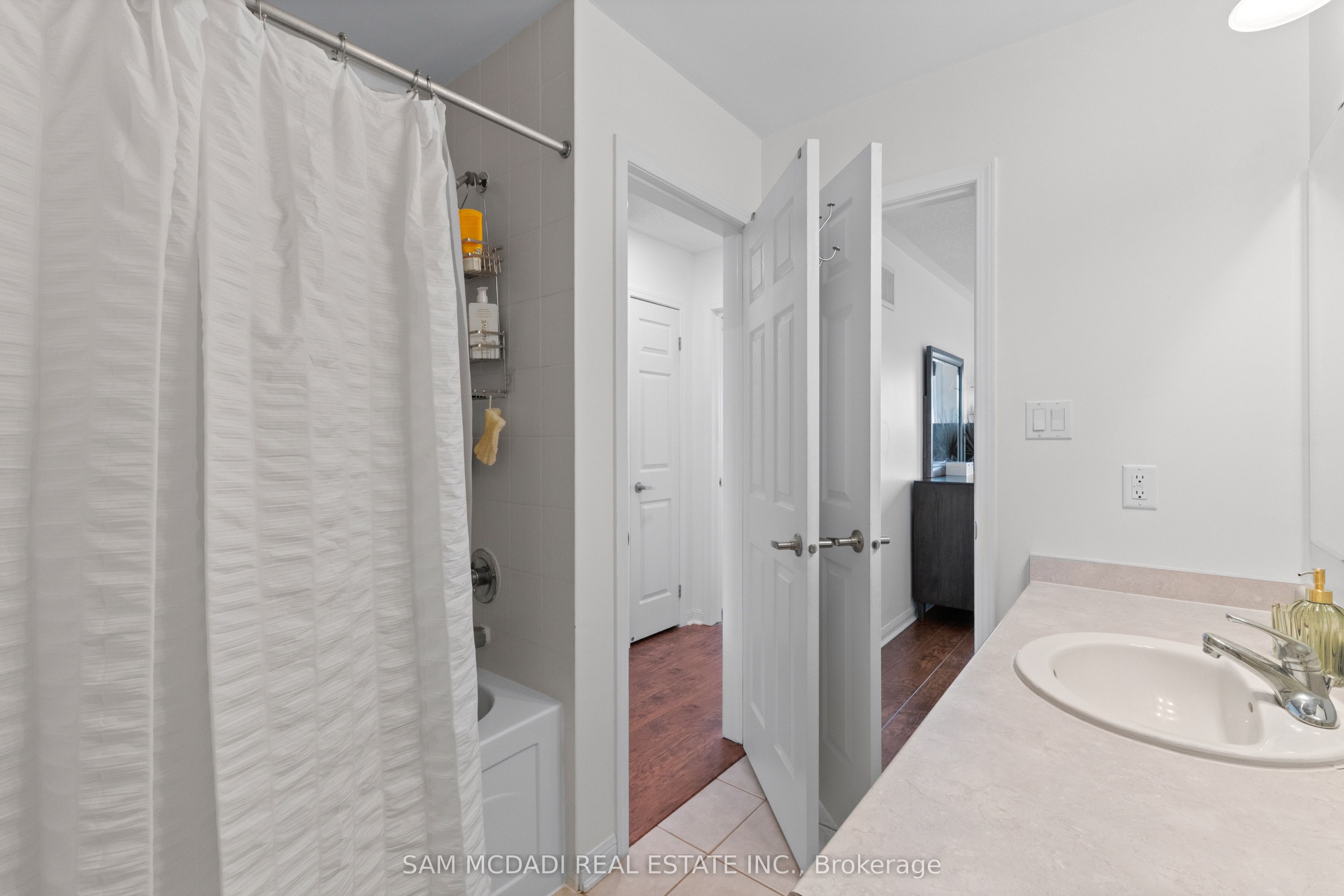 886 Fowles Court Property Photo 23