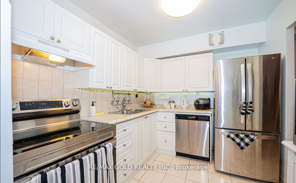 330 Dixon Road 2107 Property Photo 9