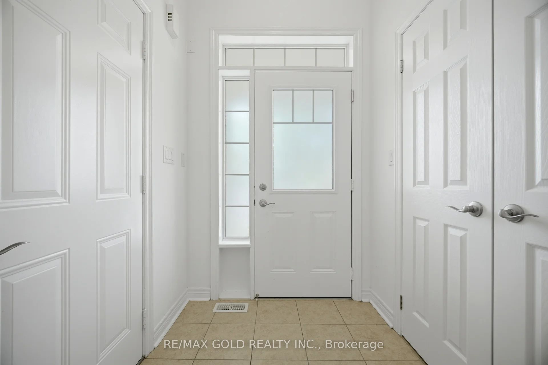 29 Aspenview Avenue Property Photo 5