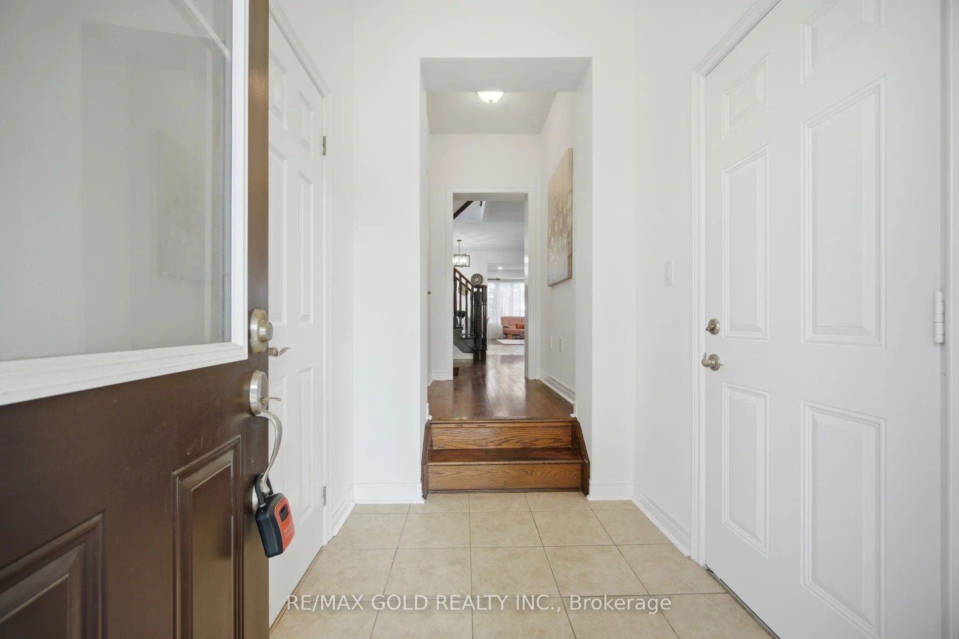 29 Aspenview Avenue Property Photo 6