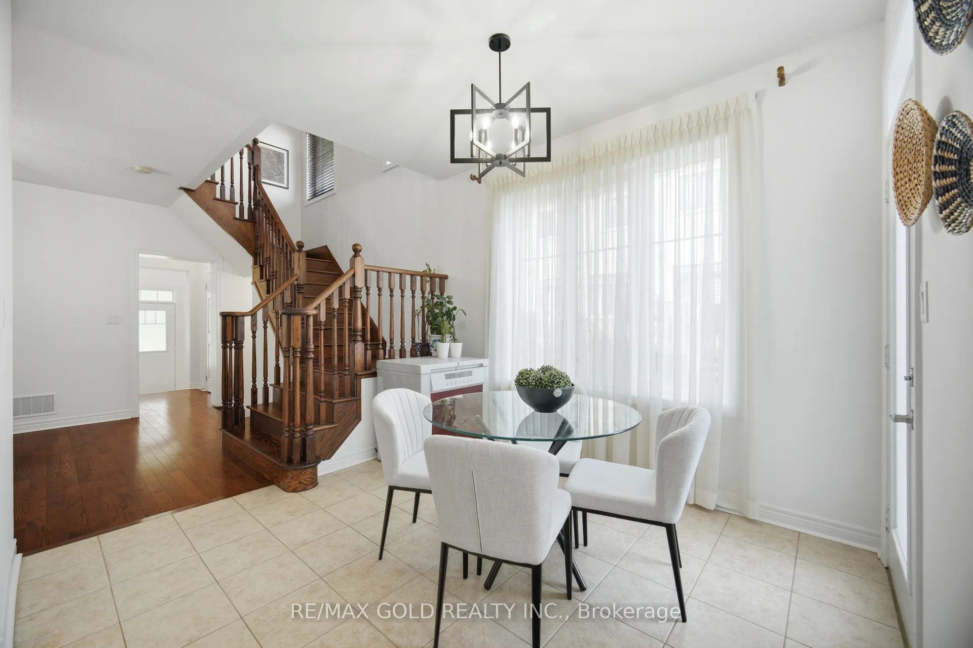 29 Aspenview Avenue Property Photo 10