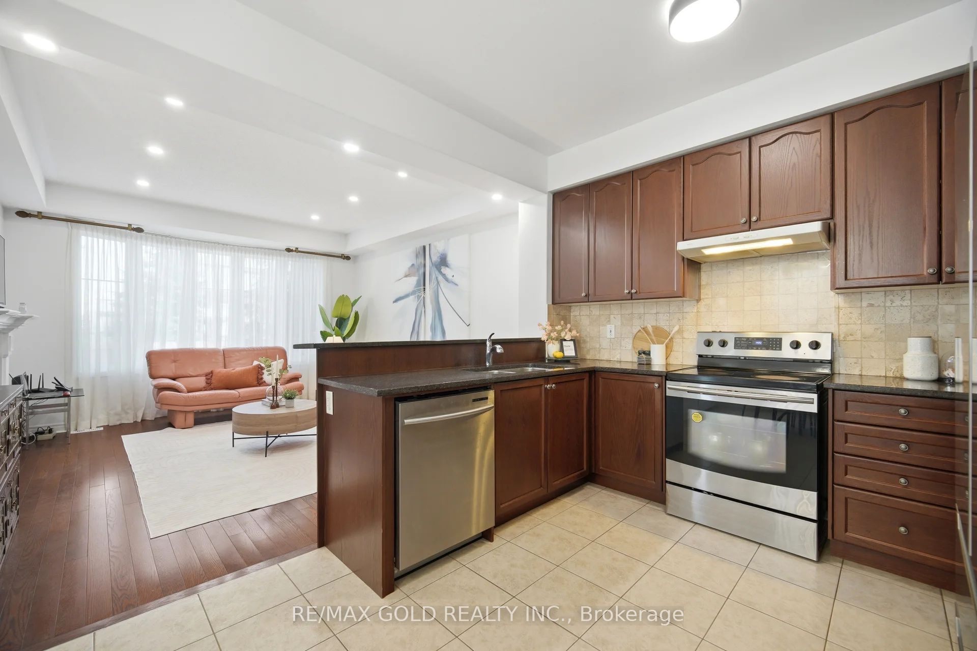 29 Aspenview Avenue Property Photo 15