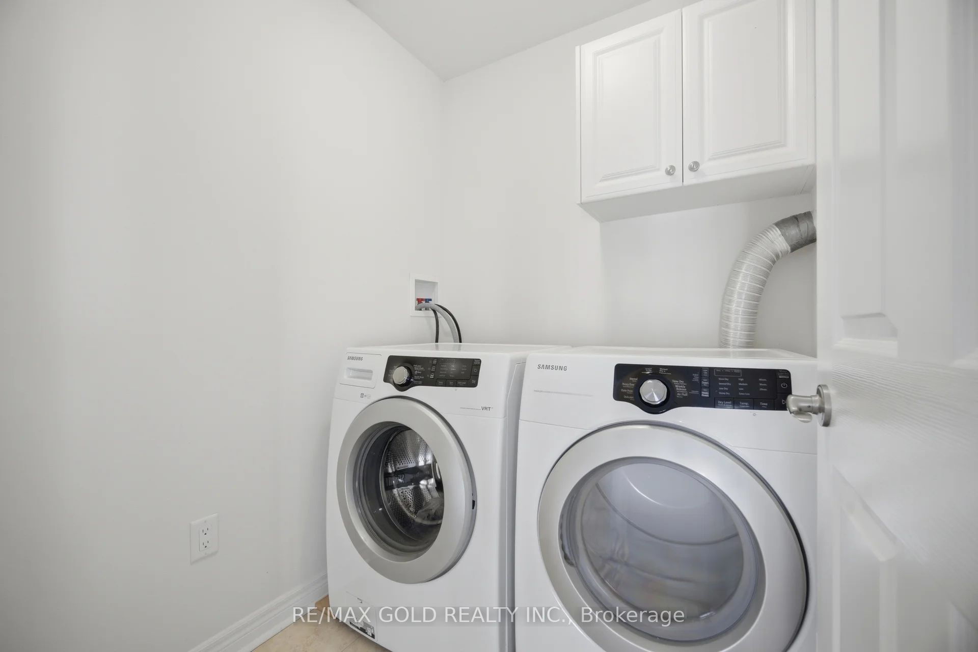 29 Aspenview Avenue Property Photo 31