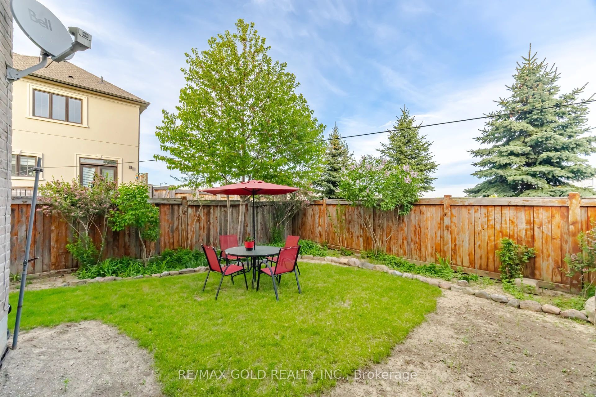 29 Aspenview Avenue Property Photo 33