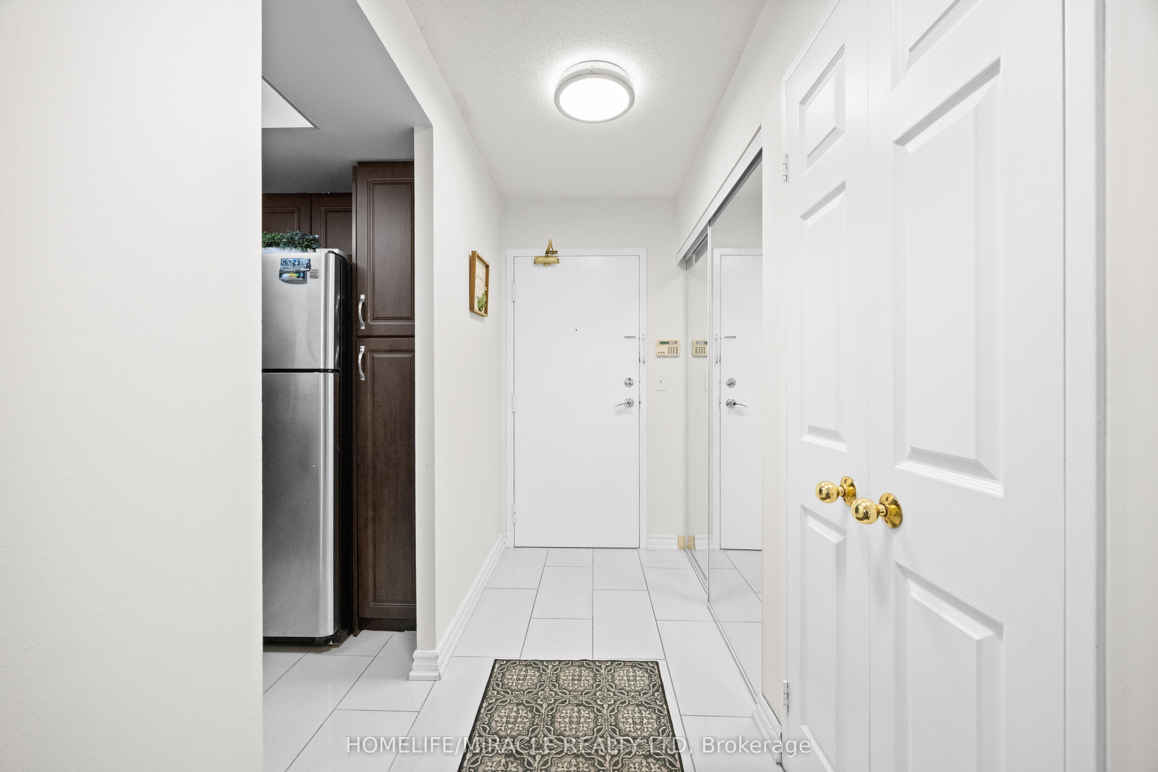 325 Webb Drive 406 Property Photo 4