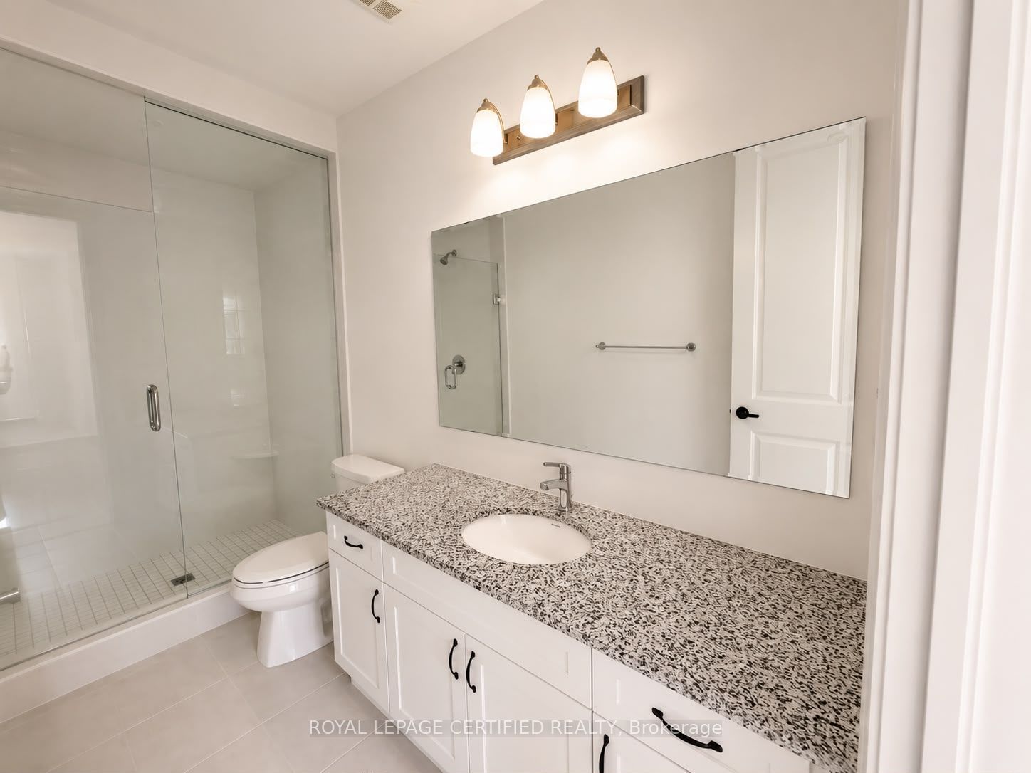 1514 Moira Crescent Property Photo 12