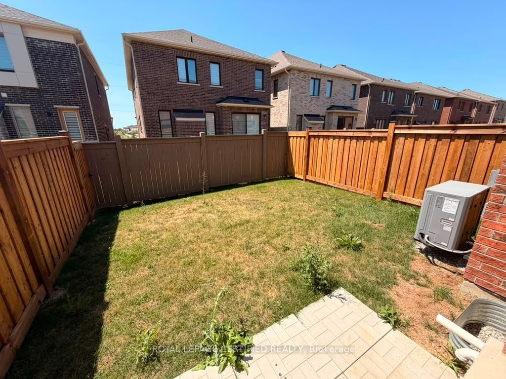1514 Moira Crescent Property Photo 15
