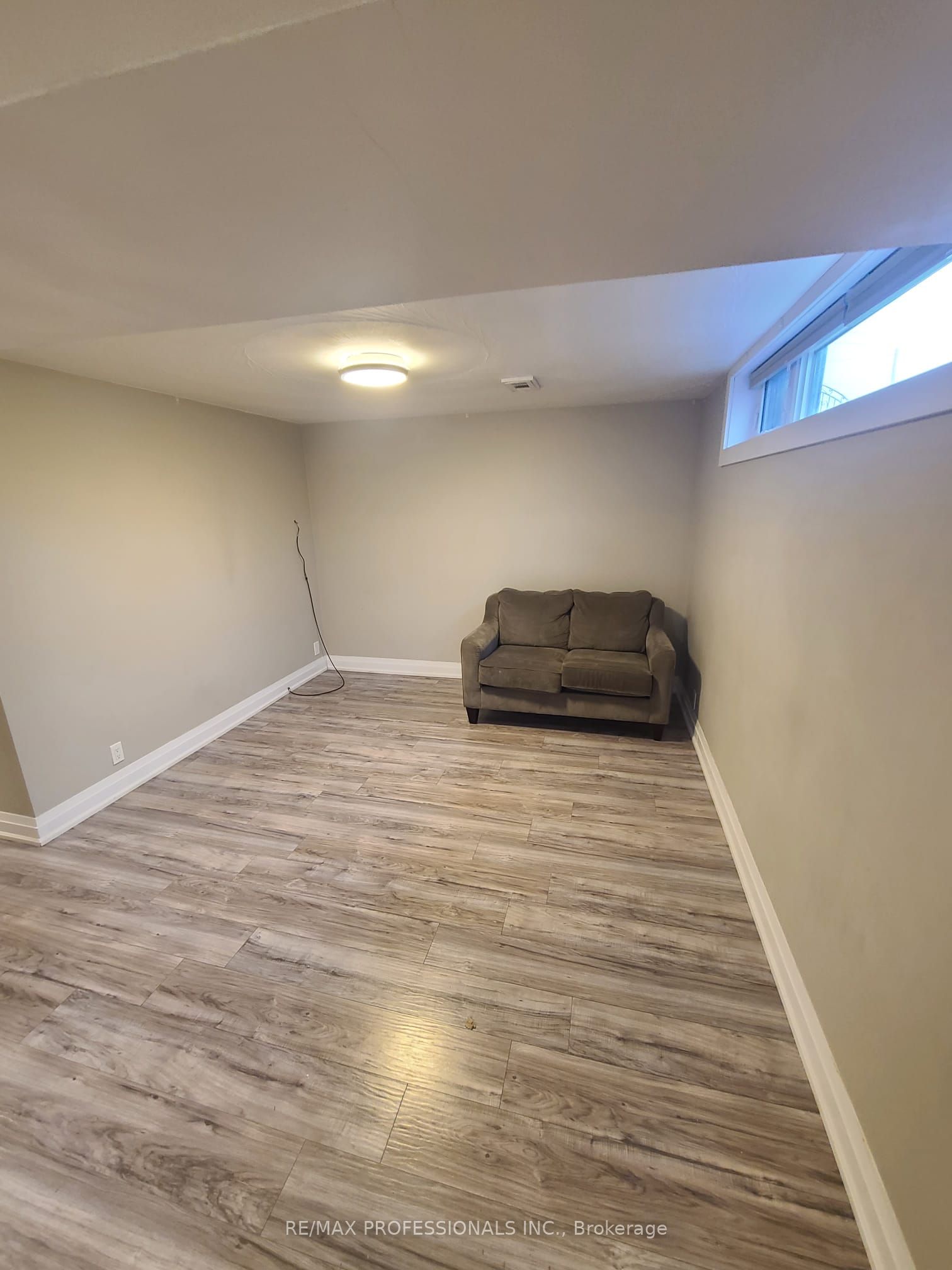1176 Alexandra Avenue Basement Property Photo 6