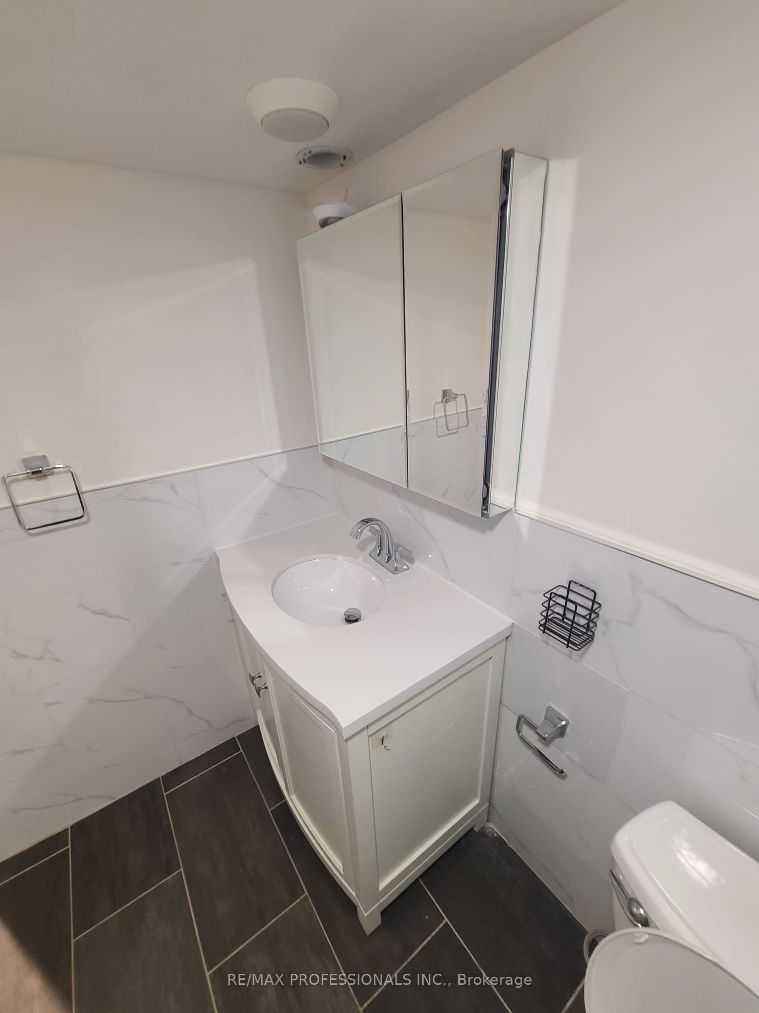1176 Alexandra Avenue Basement Property Photo 8