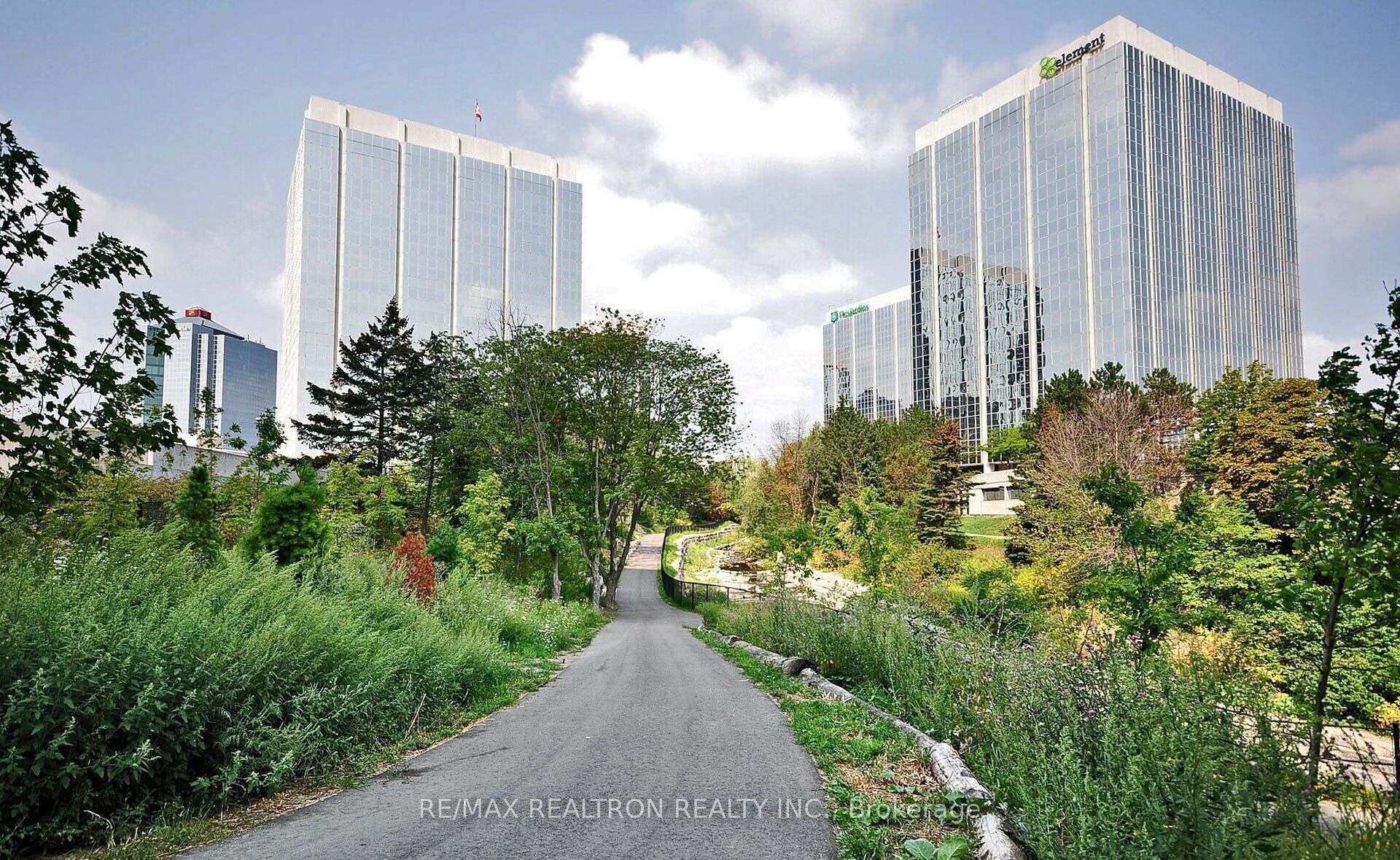 60 Absolute Avenue 1502 Property Photo 9