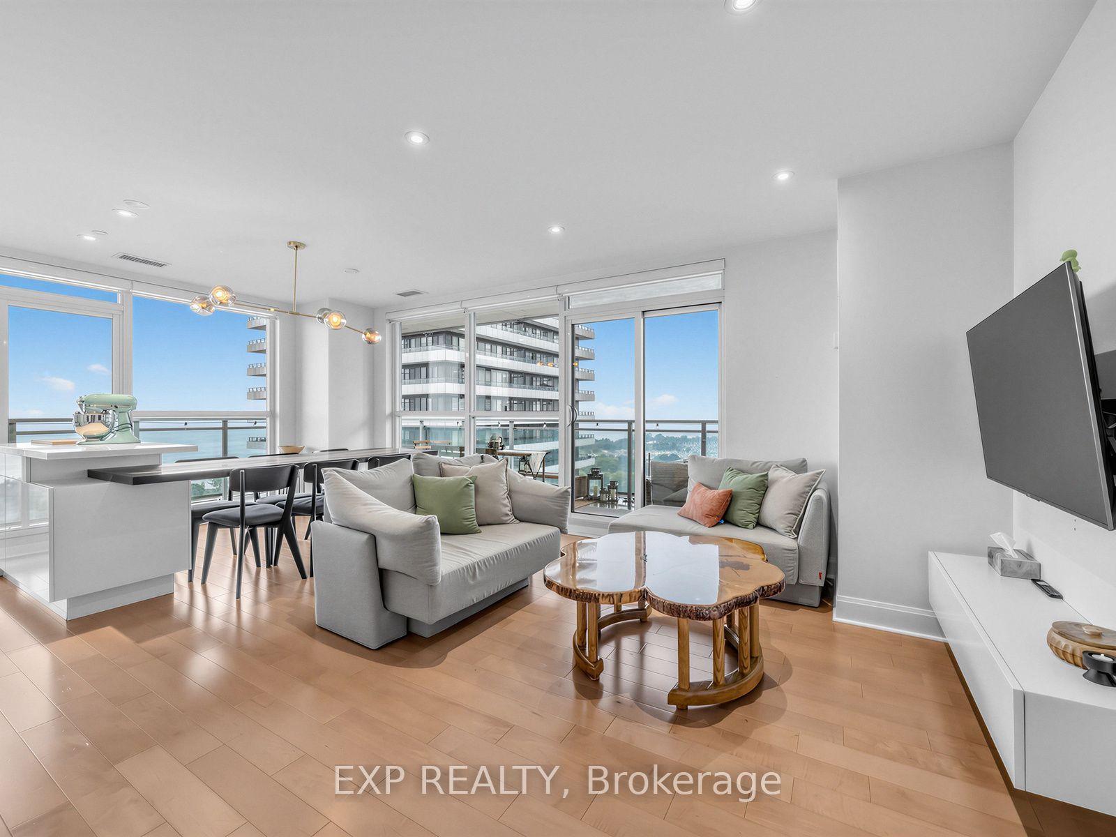 33 Shore Breeze Drive 1910 Property Photo 10