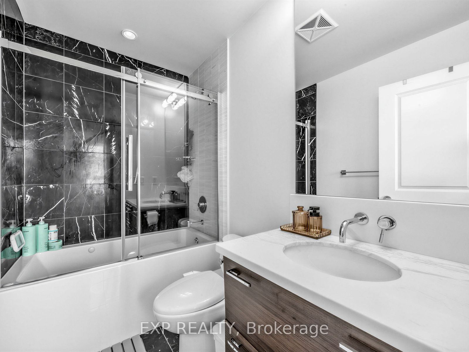33 Shore Breeze Drive 1910 Property Photo 17