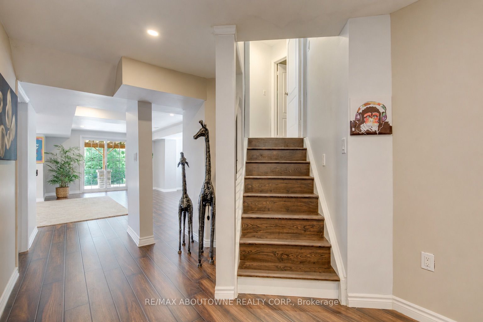 2380 Woodcrest Drive Property Photo 38