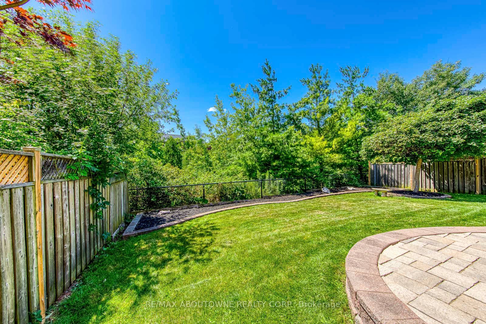 2380 Woodcrest Drive Property Photo 47