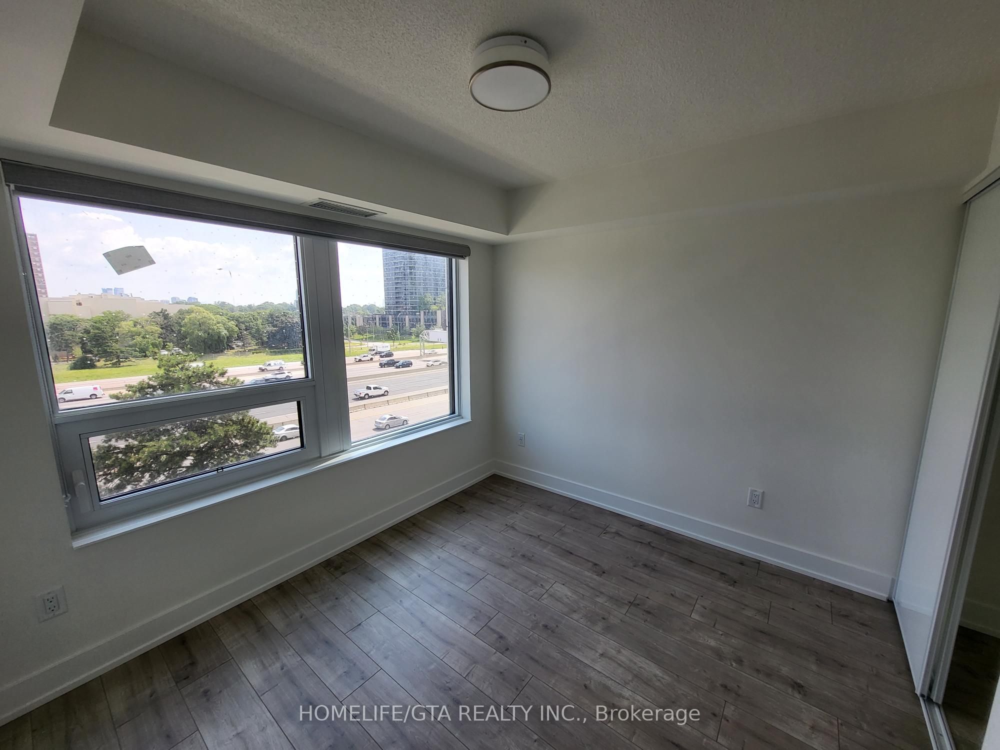 10 Eva Road 306 Property Photo 6