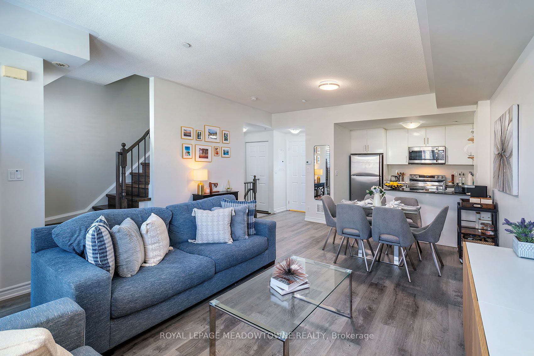10 Carnation Avenue 19