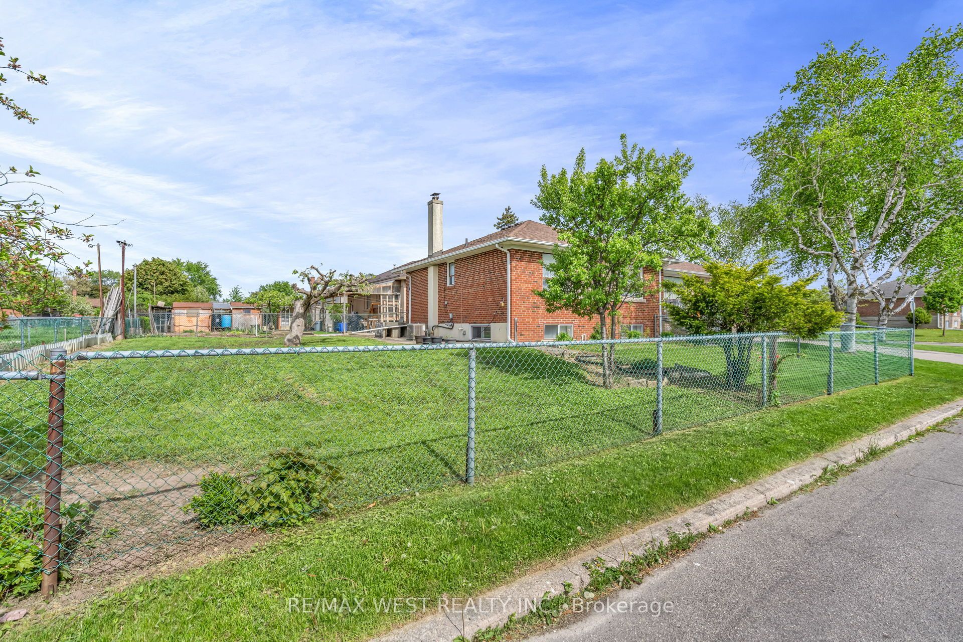 90 Tavistock Road Property Photo 2