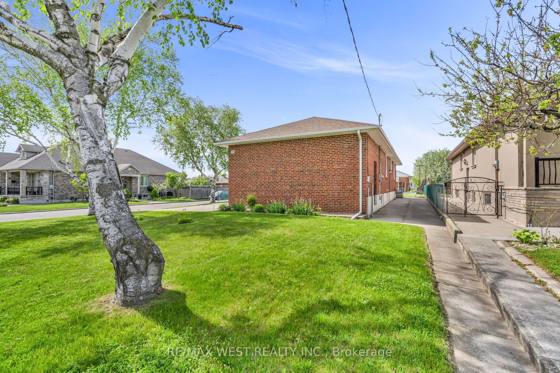 90 Tavistock Road Property Photo 5