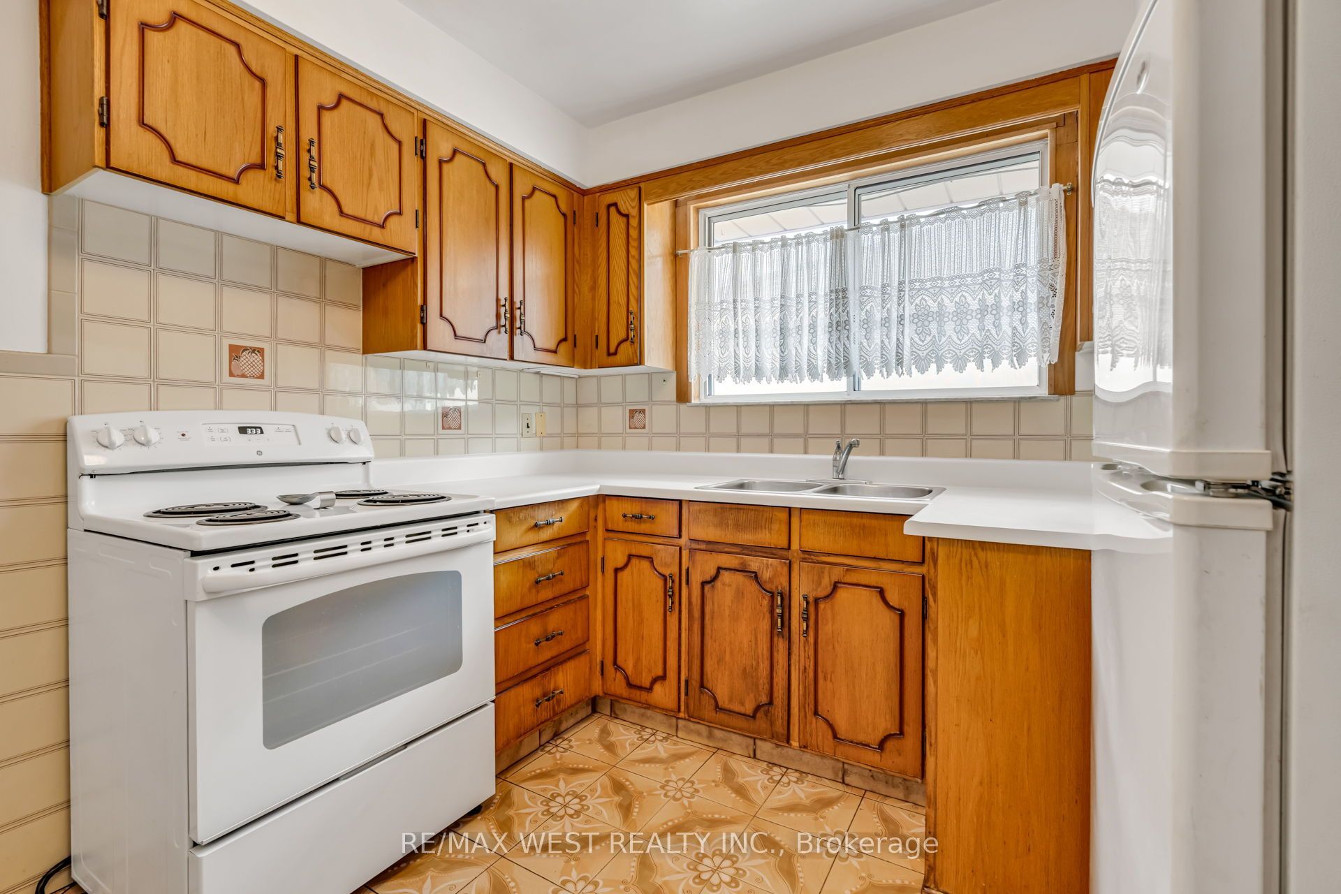 90 Tavistock Road Property Photo 18