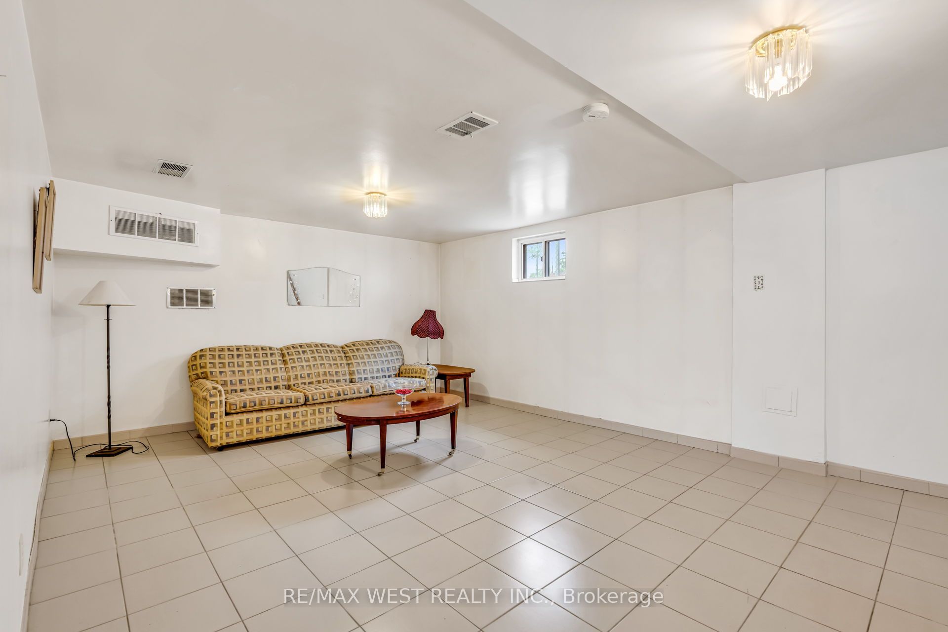 90 Tavistock Road Property Photo 33