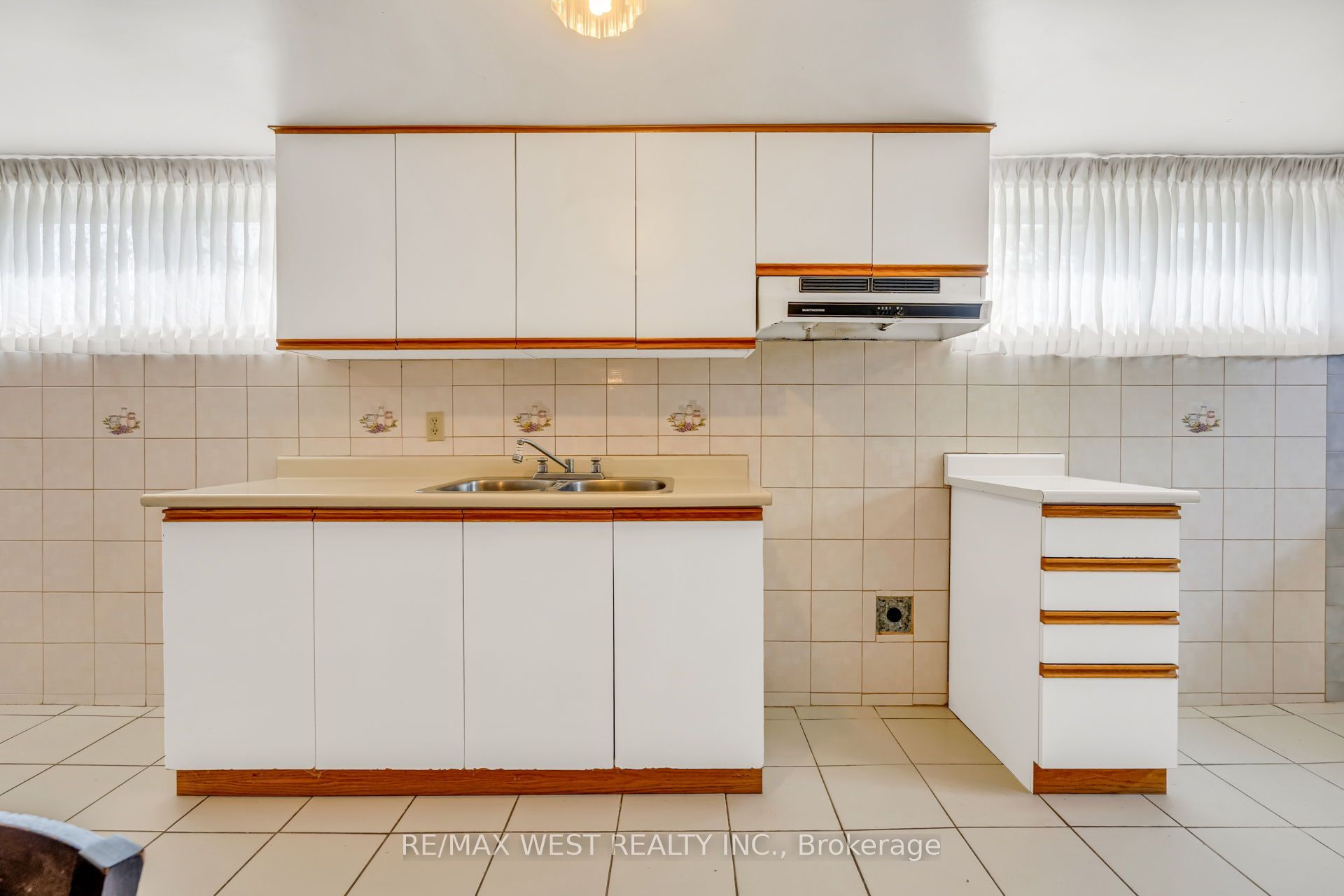 90 Tavistock Road Property Photo 37