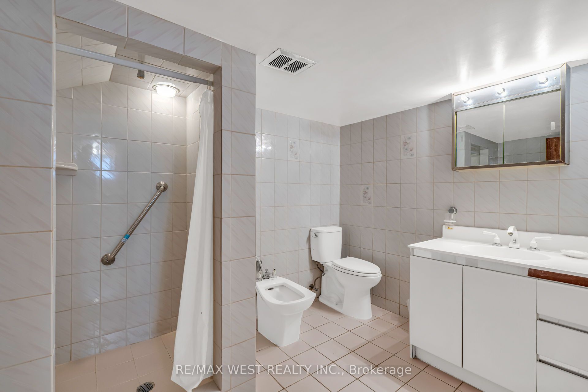 90 Tavistock Road Property Photo 43