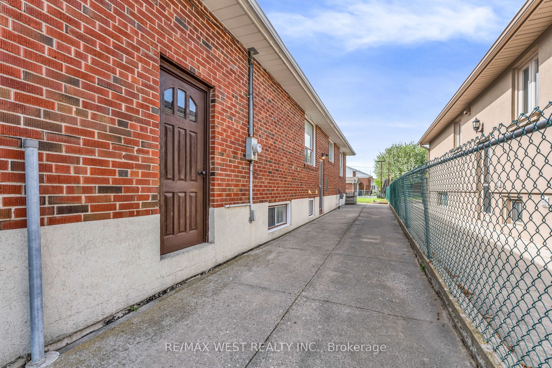 90 Tavistock Road Property Photo 44