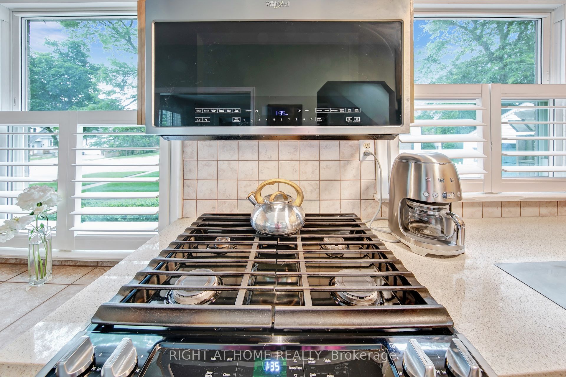 74 Mccaul Street Property Photo 7