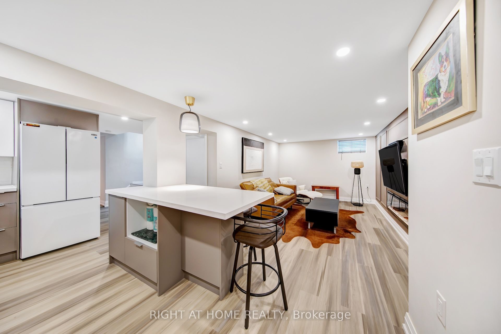 74 Mccaul Street Property Photo 29