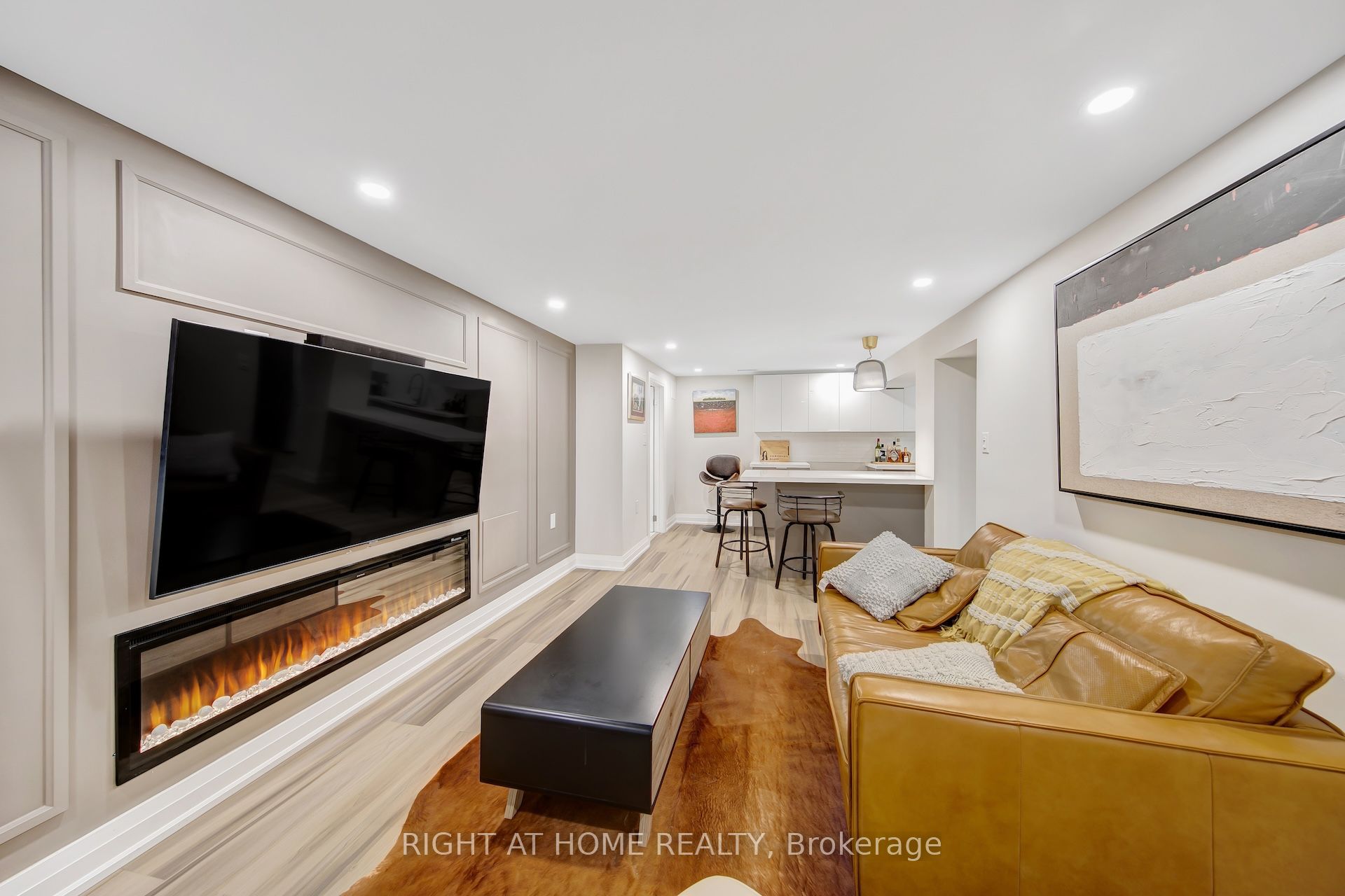74 Mccaul Street Property Photo 31