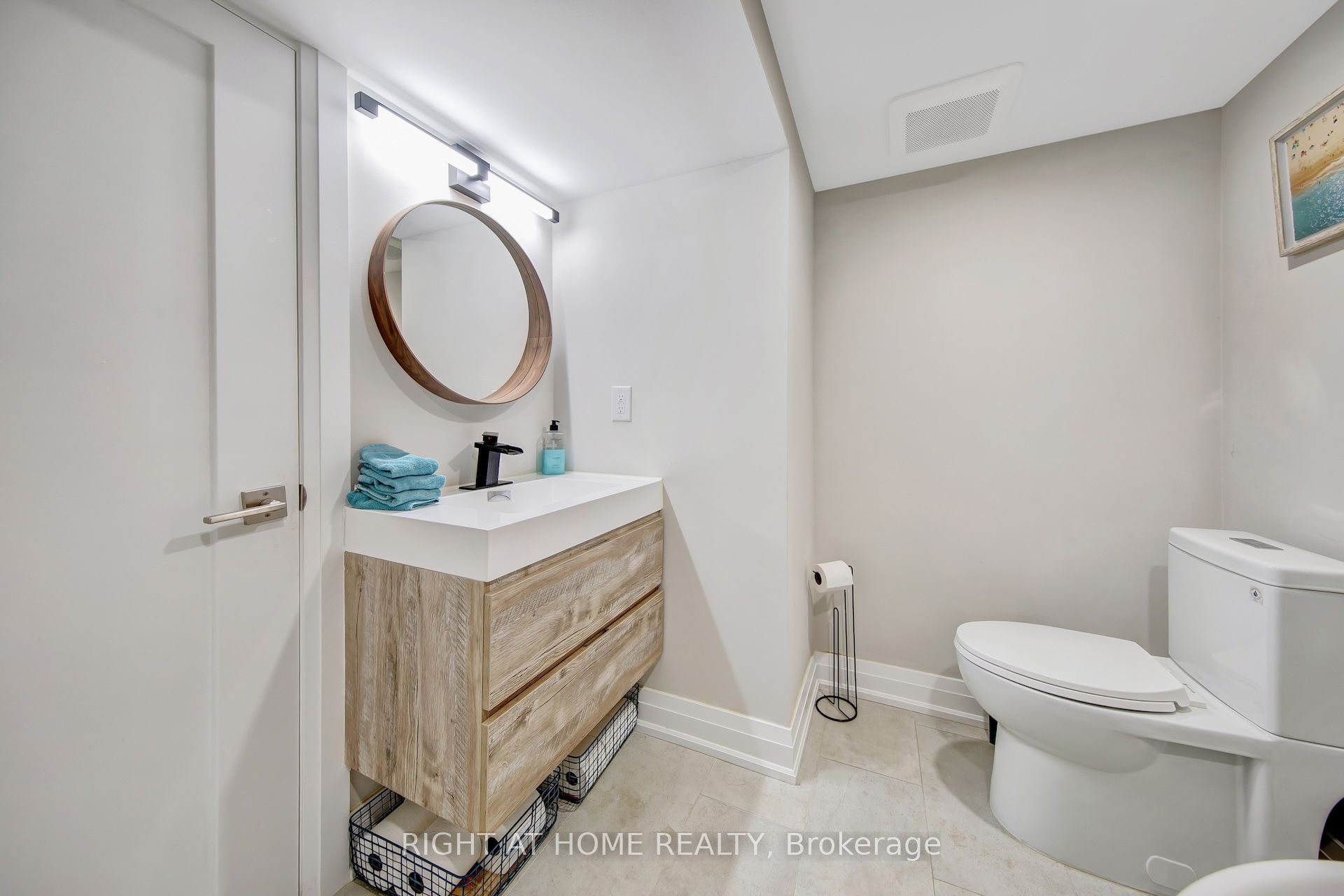 74 Mccaul Street Property Photo 34