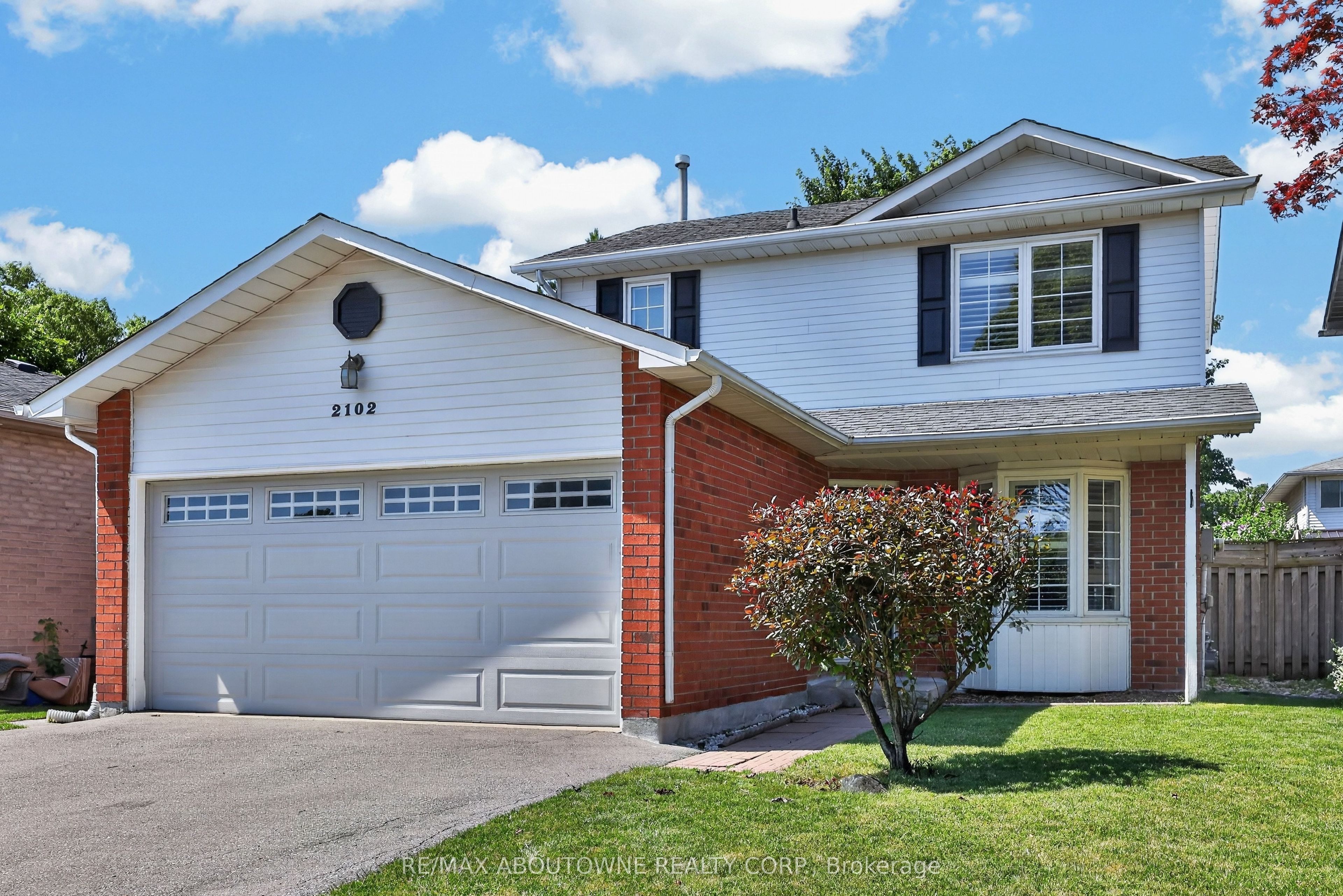 2102 Salma Crescent Property Photo 4