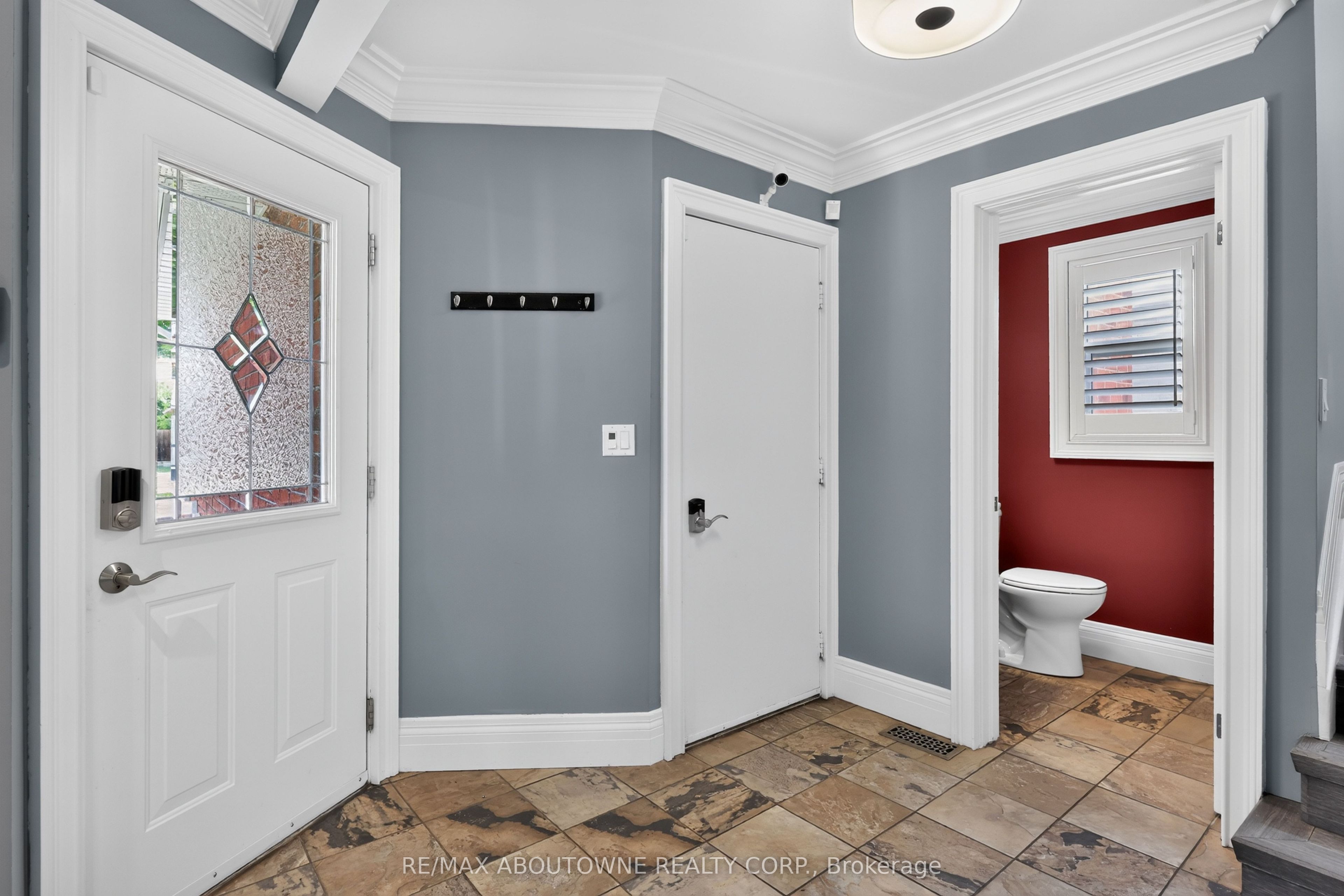 2102 Salma Crescent Property Photo 6