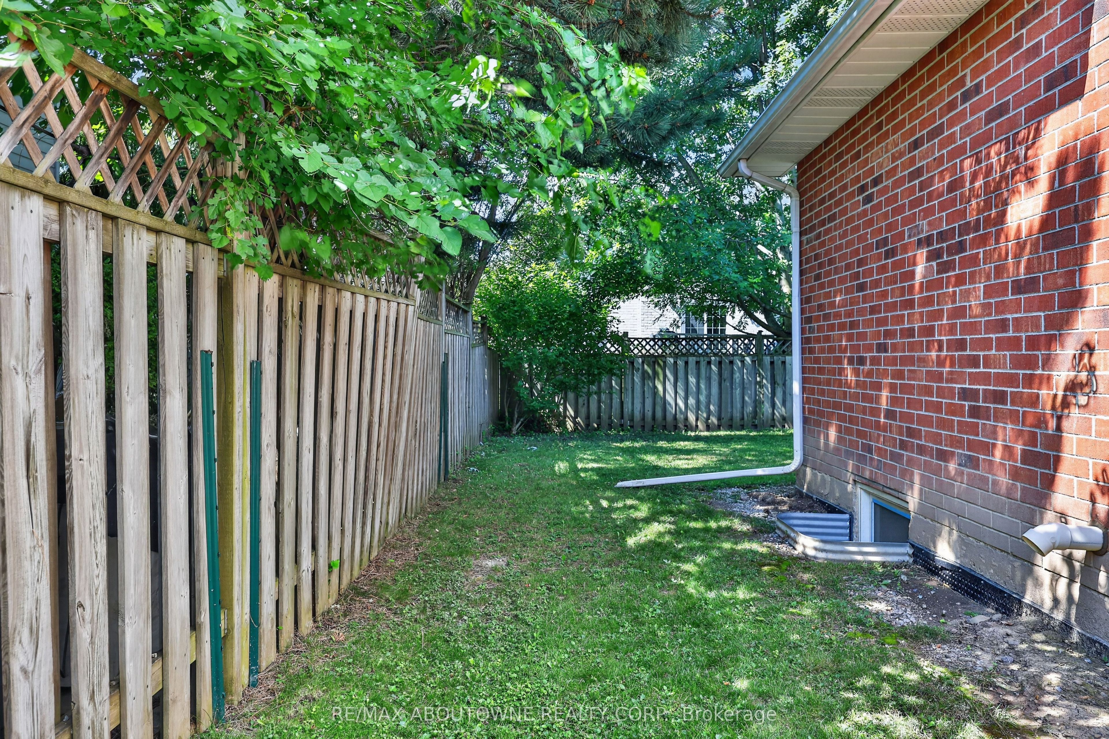 2102 Salma Crescent Property Photo 38