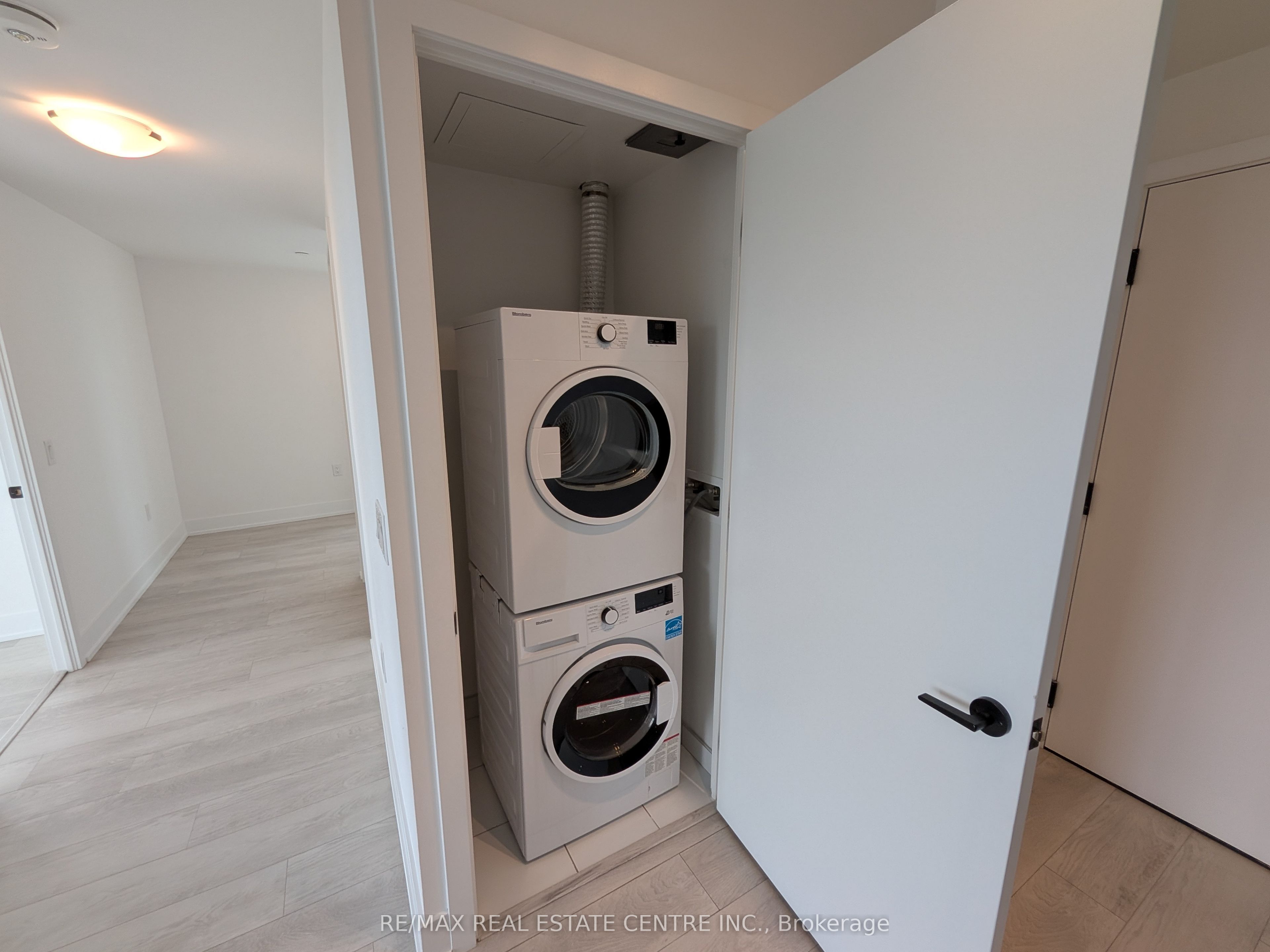 2450 Old Bronte Road 417 Property Photo 10