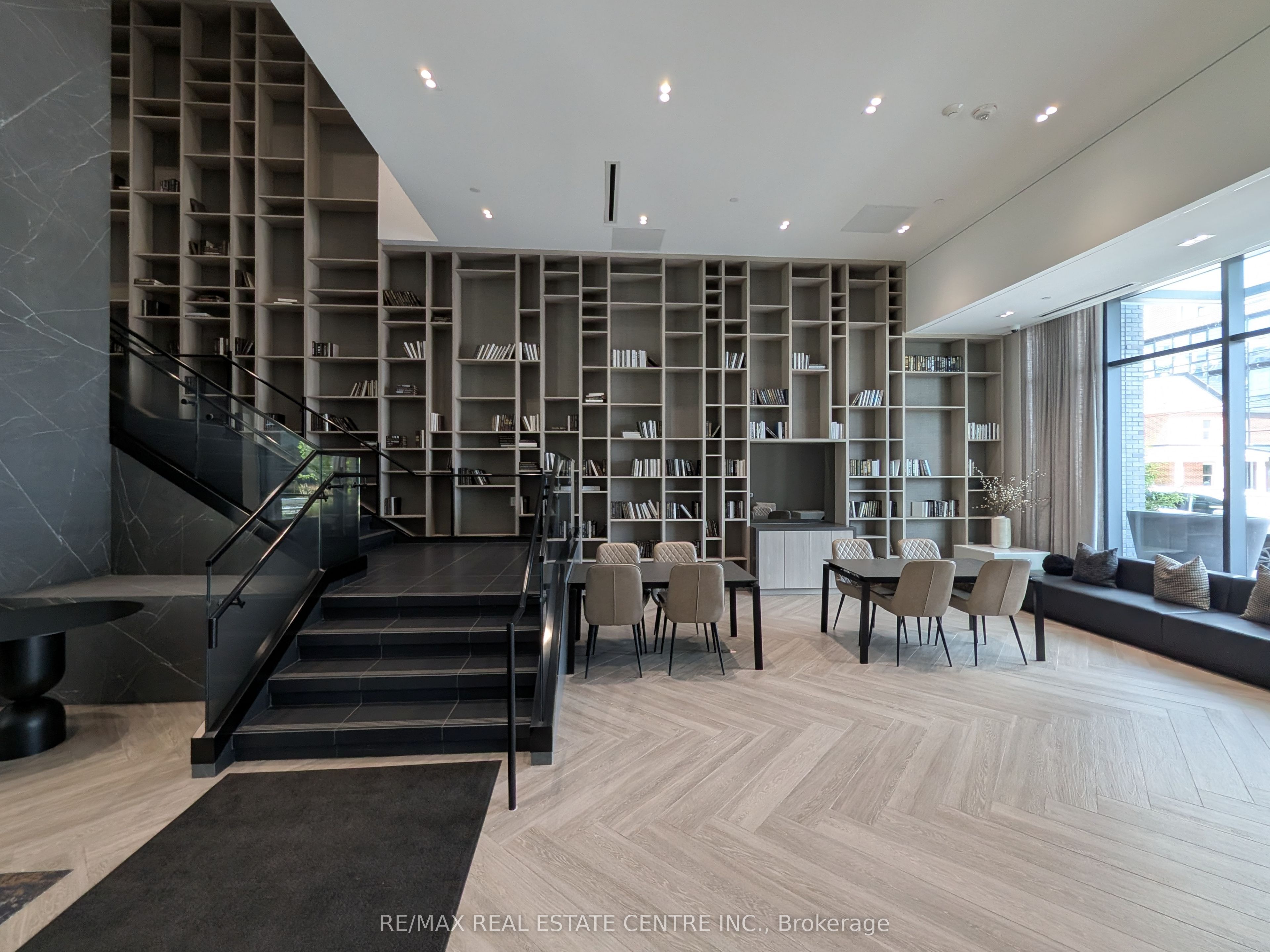 2450 Old Bronte Road 417 Property Photo 12