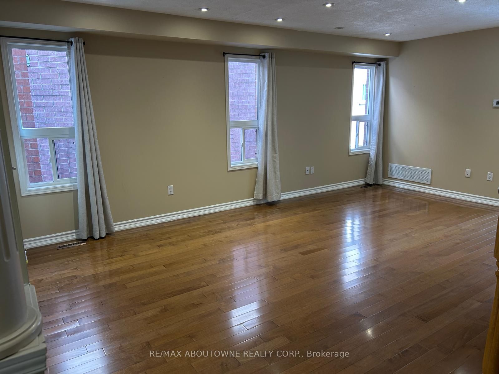 2473 Lazio Lane Property Photo 9