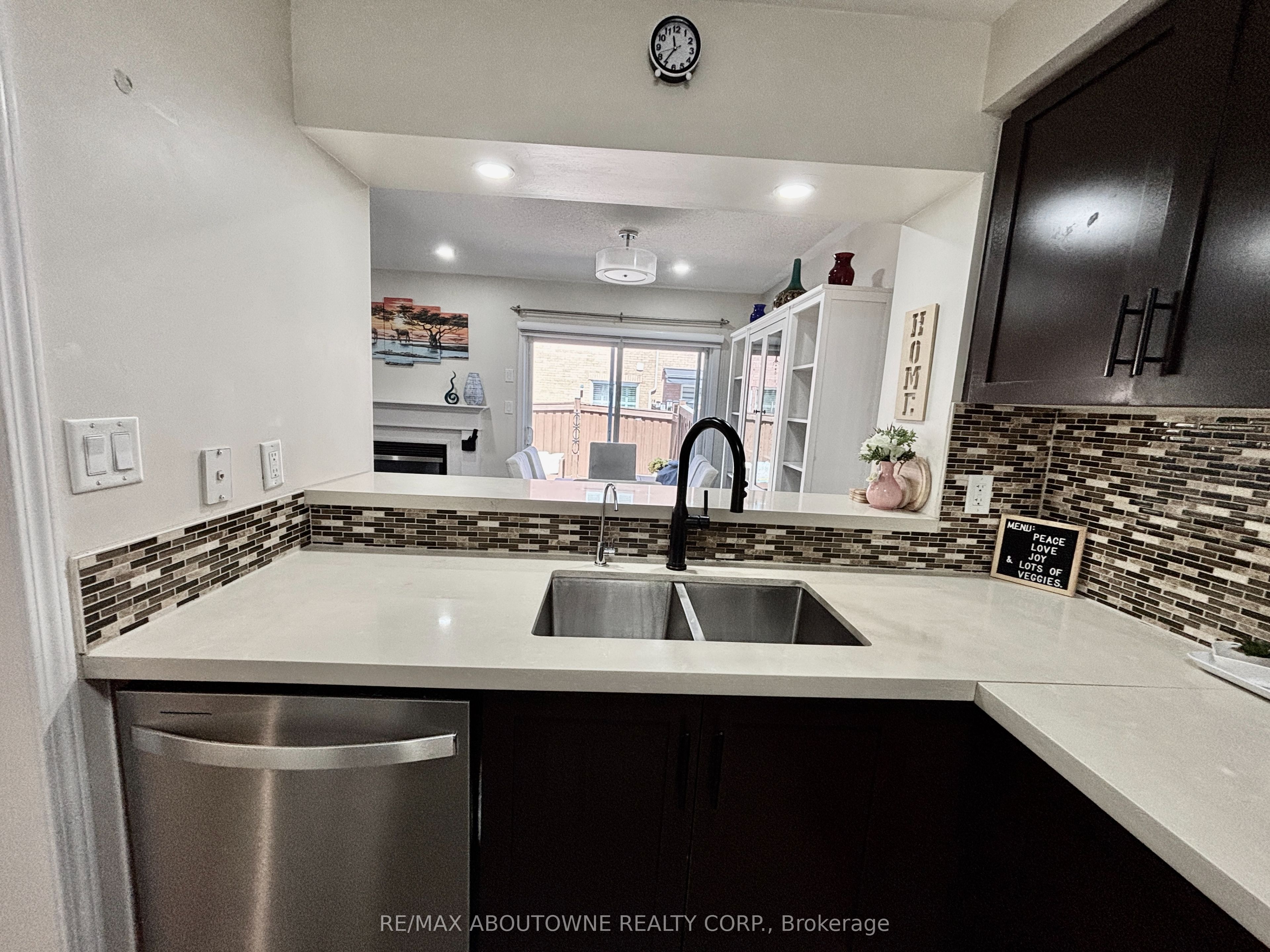 36 Van Fleet Terrace Property Photo 16