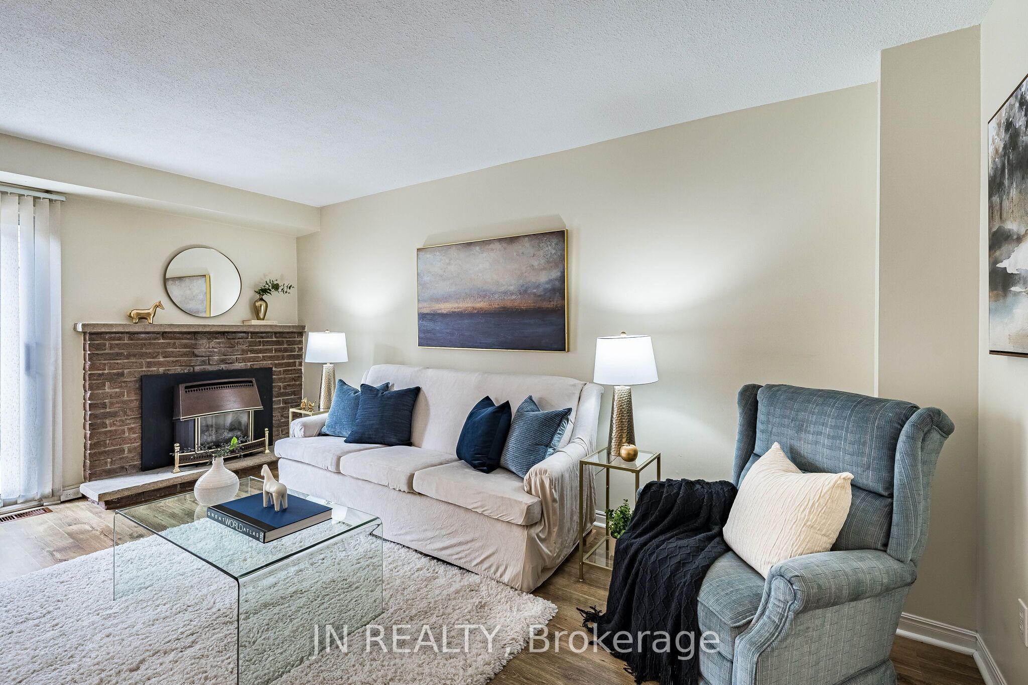 15 Gatwick Lane Property Photo 6