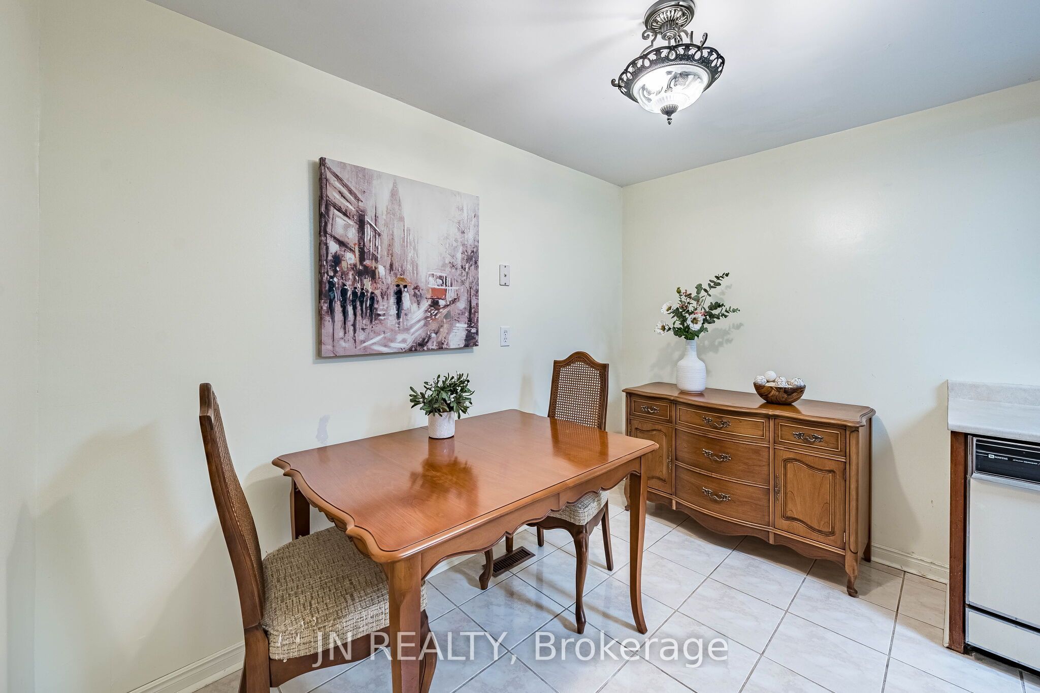 15 Gatwick Lane Property Photo 15